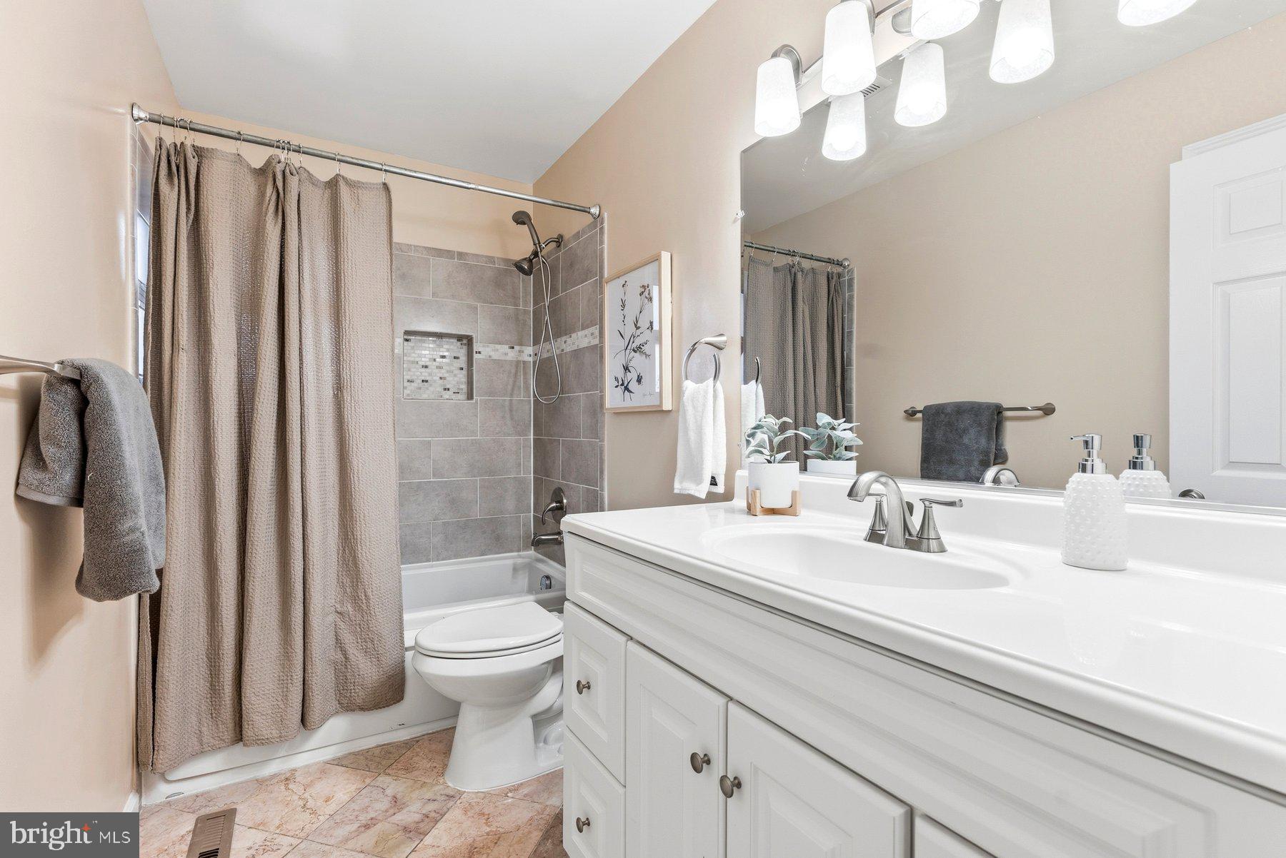 CROMWELL VALLEY - Residential