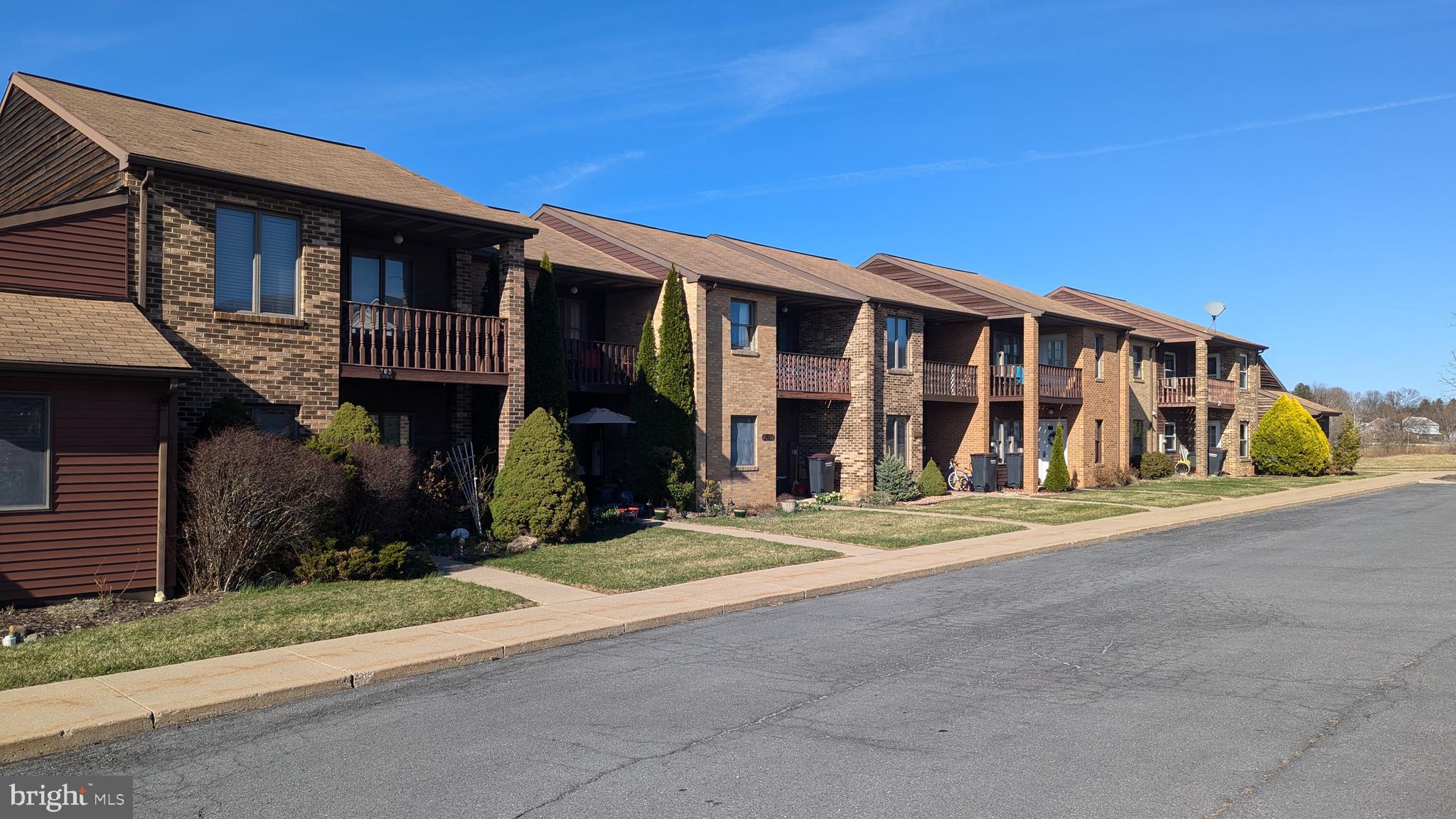 TUSSEY GREEN - Residential