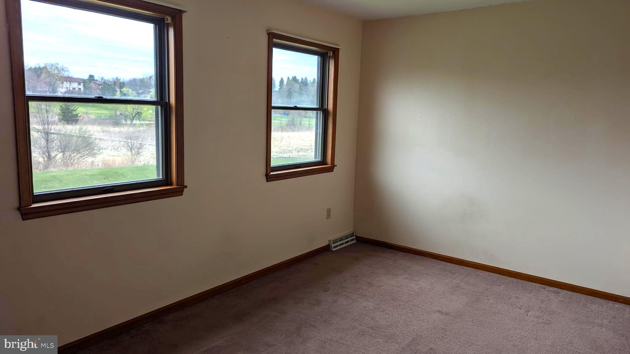 TUSSEY GREEN - Residential