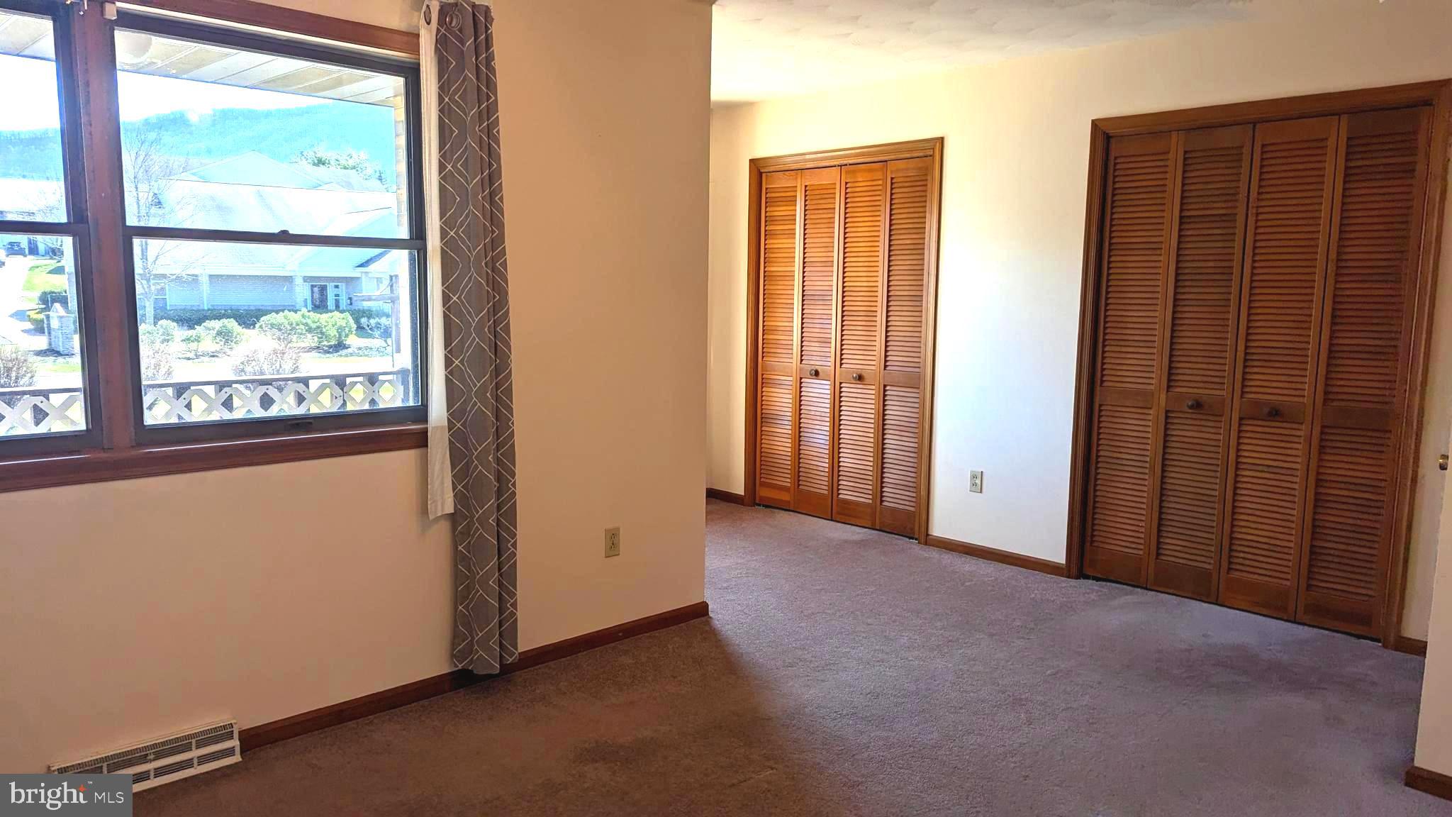 TUSSEY GREEN - Residential