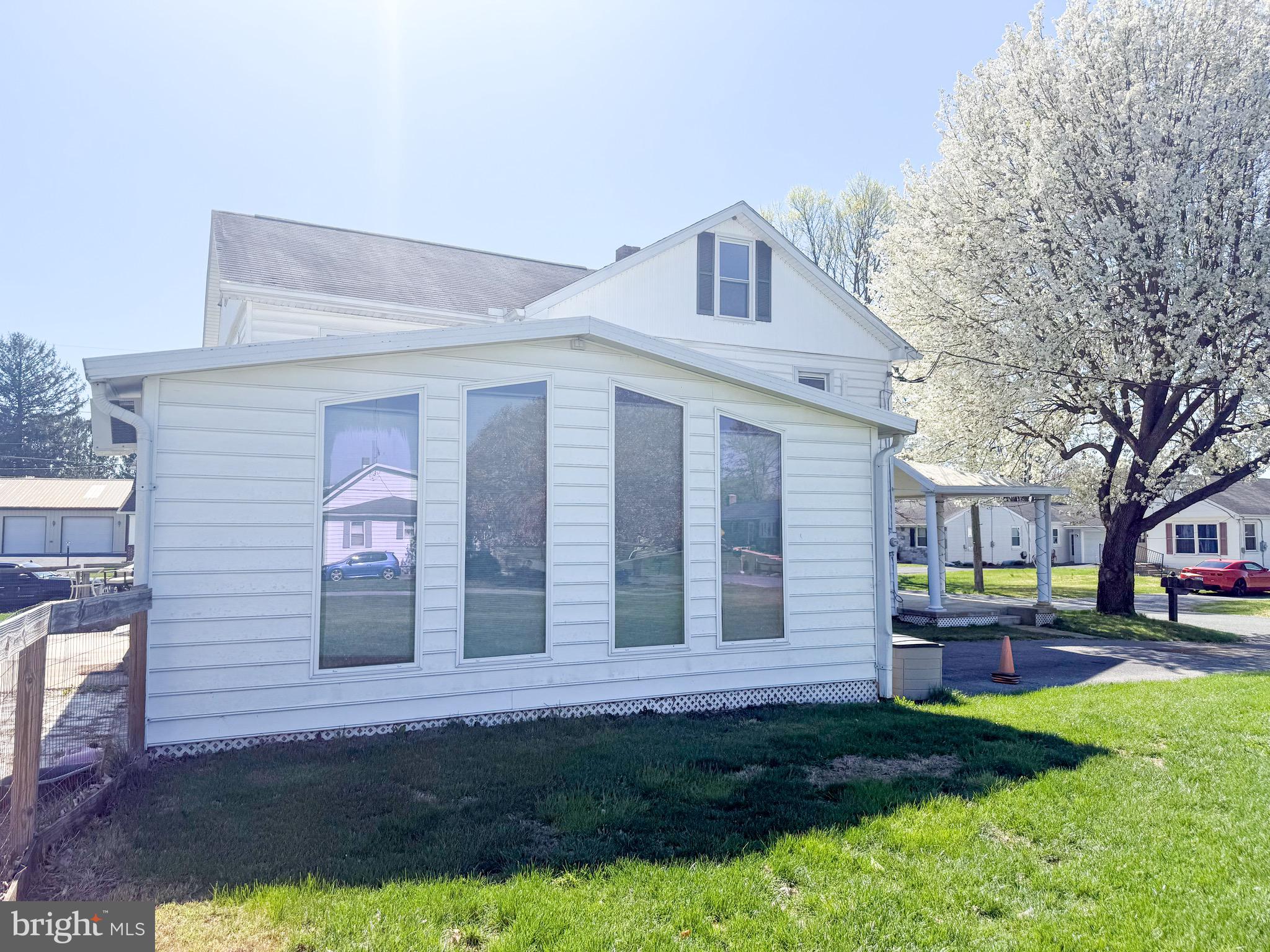 123-125 KENNEDY STREET