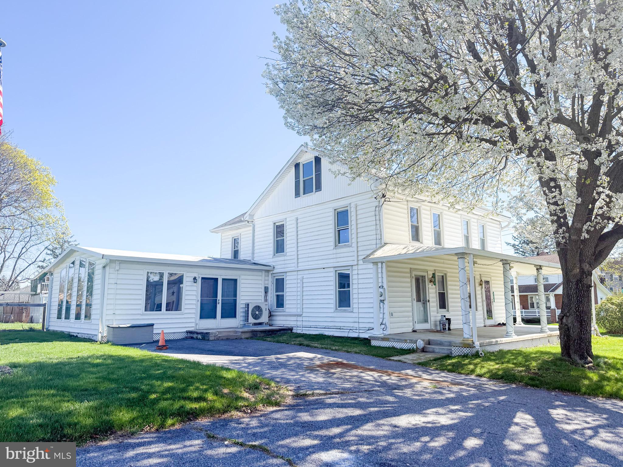 123-125 KENNEDY STREET