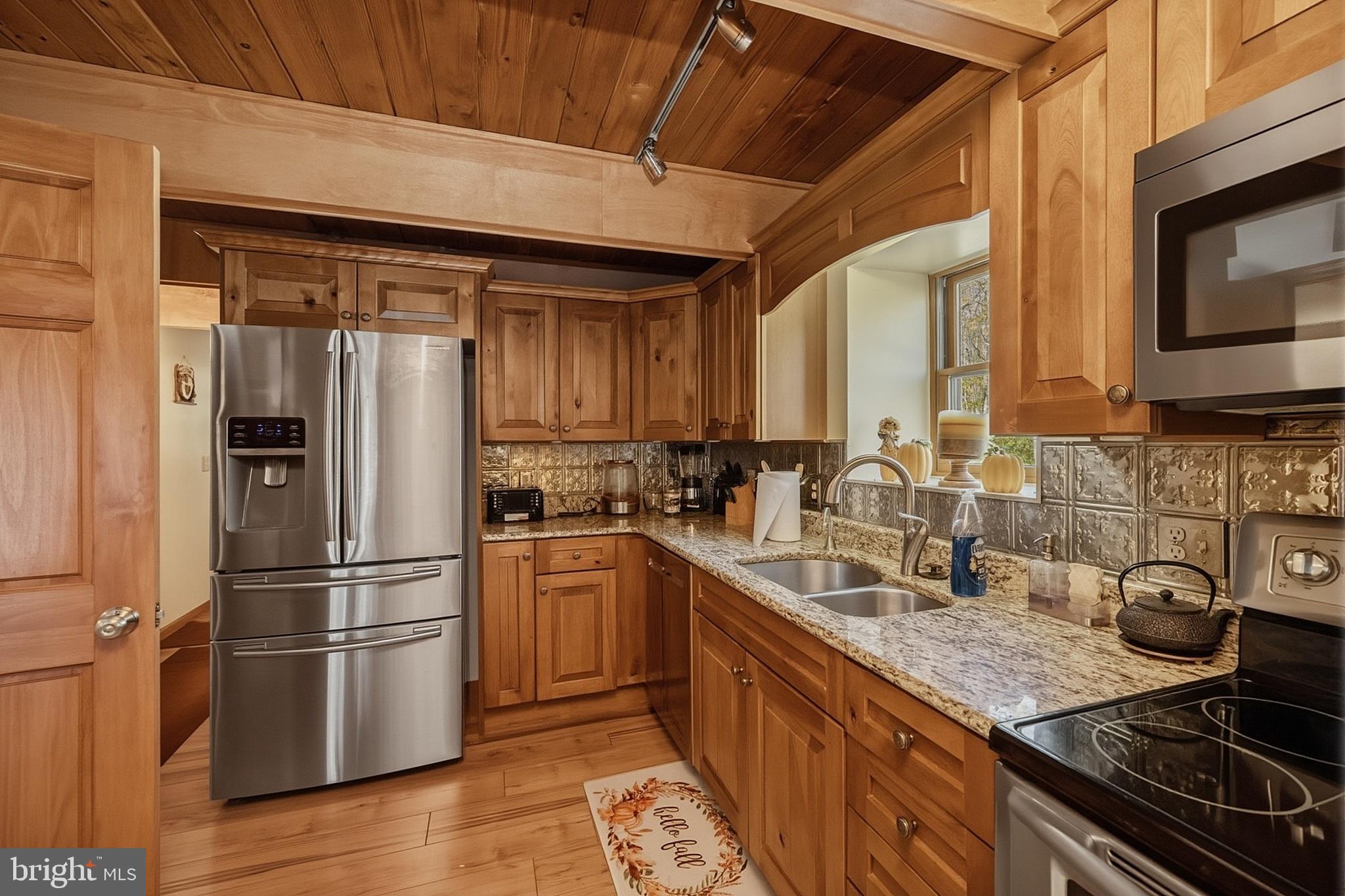 2448 BIRCHWOOD DRIVE
