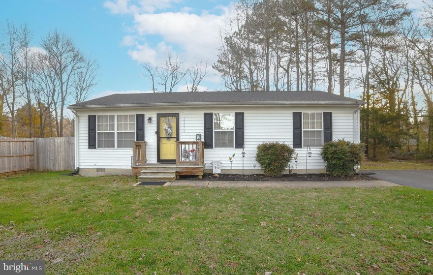 Welcome to your new home! This cozy rambler is sure to do the trick for anyone looking for a new place to call home! Its been updated and well maintained by the current owners! The backyard is perfect for anyone looking to entertain on those "grill and chill" days! Even better, bring your pets and give them space to run around!