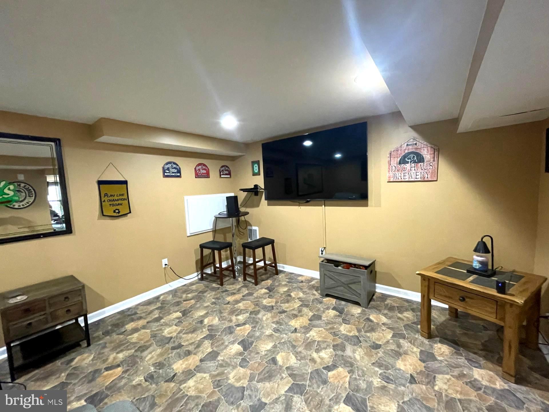 CHATHAM CREEK - Residential