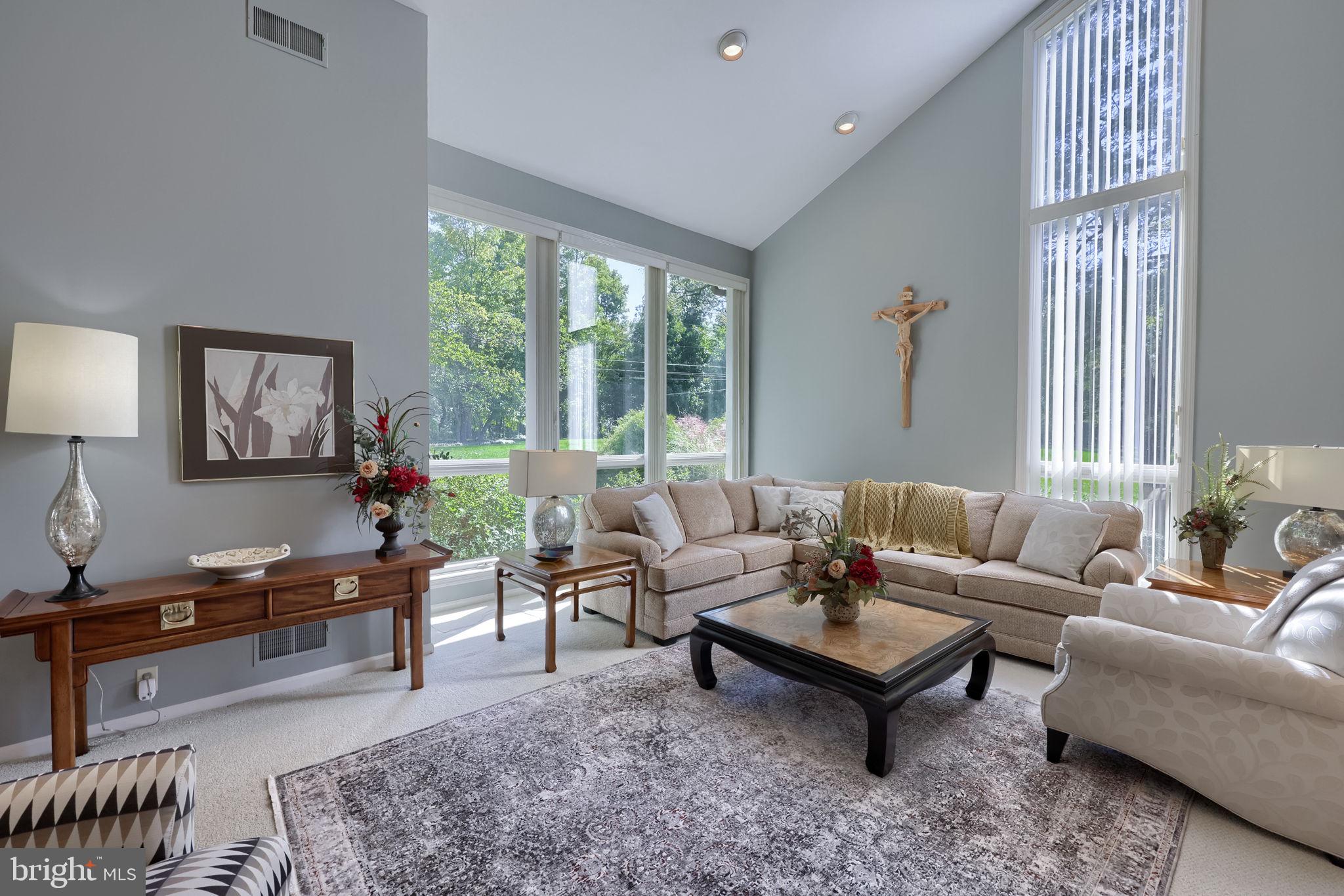 148 FOREST LANE