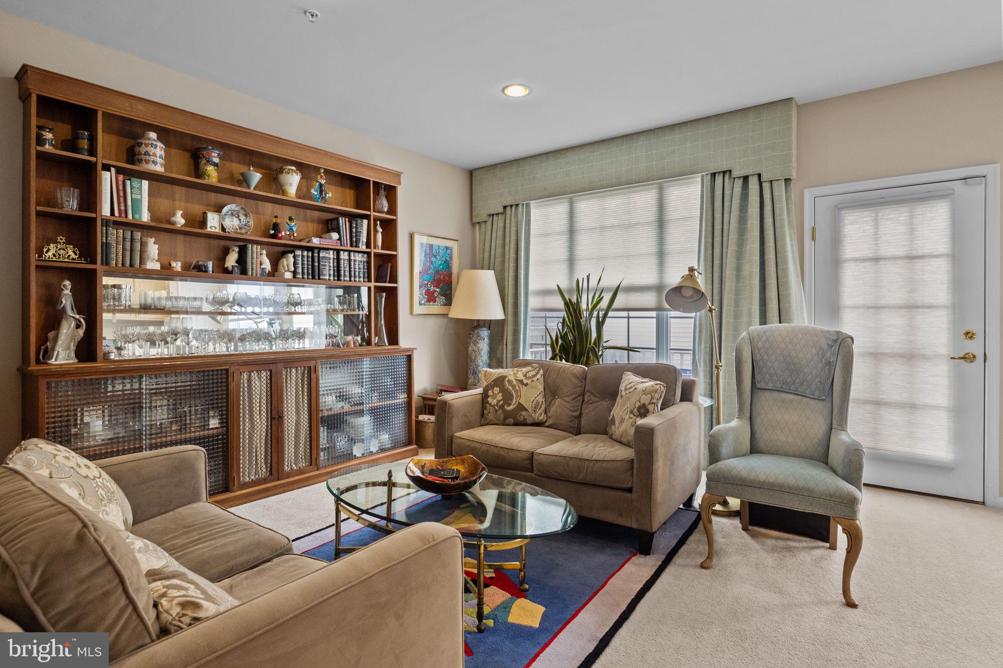 HERITAGE CR ESTS - Residential