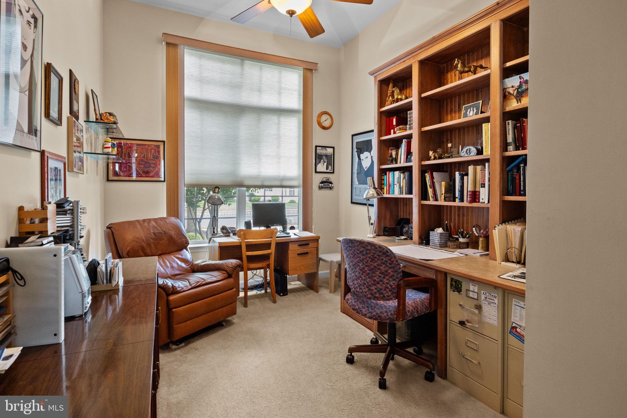 HERITAGE CR ESTS - Residential