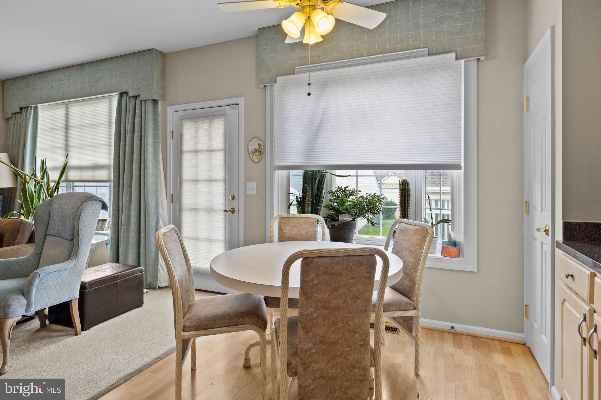 HERITAGE CR ESTS - Residential