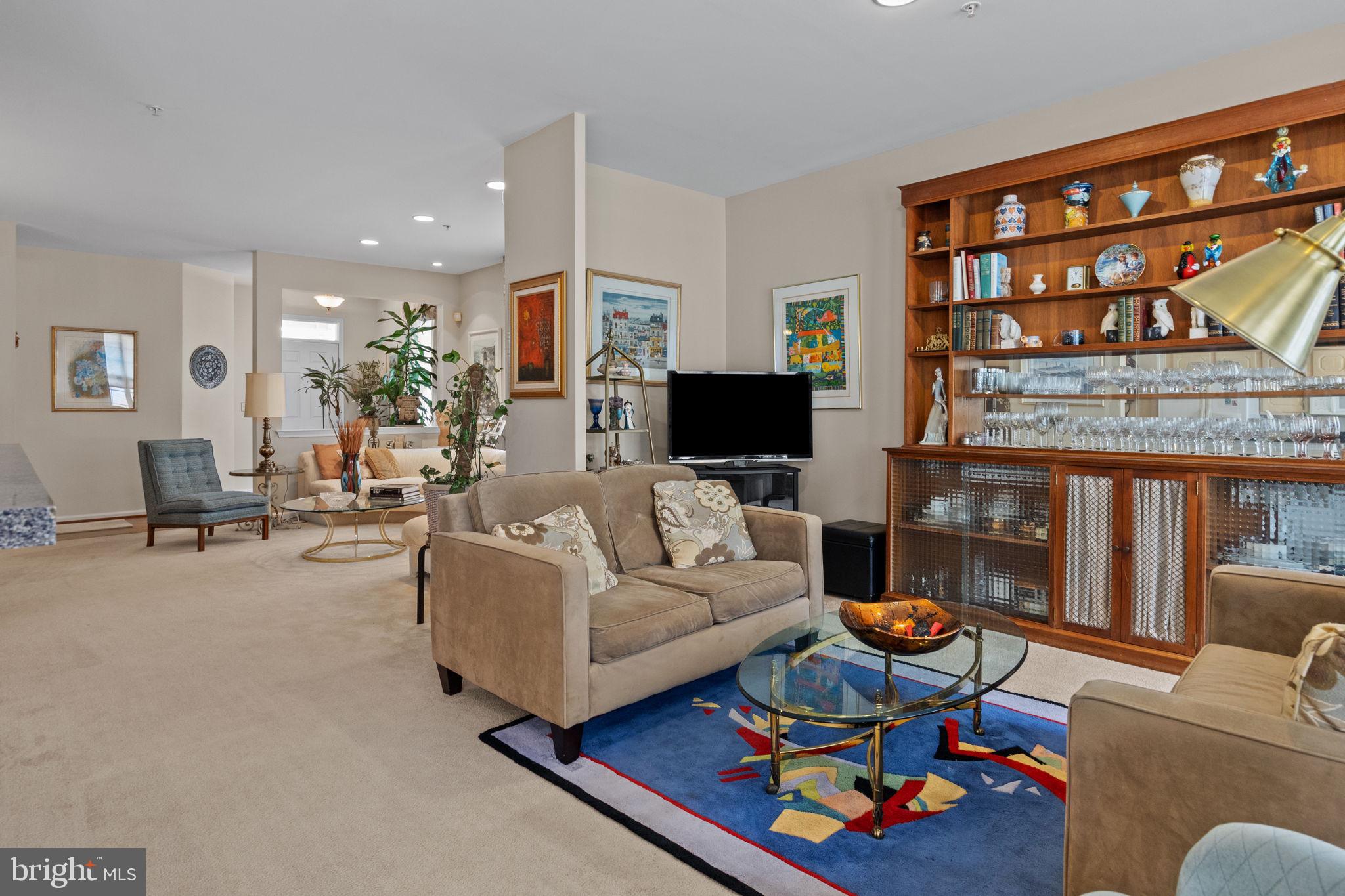 HERITAGE CR ESTS - Residential