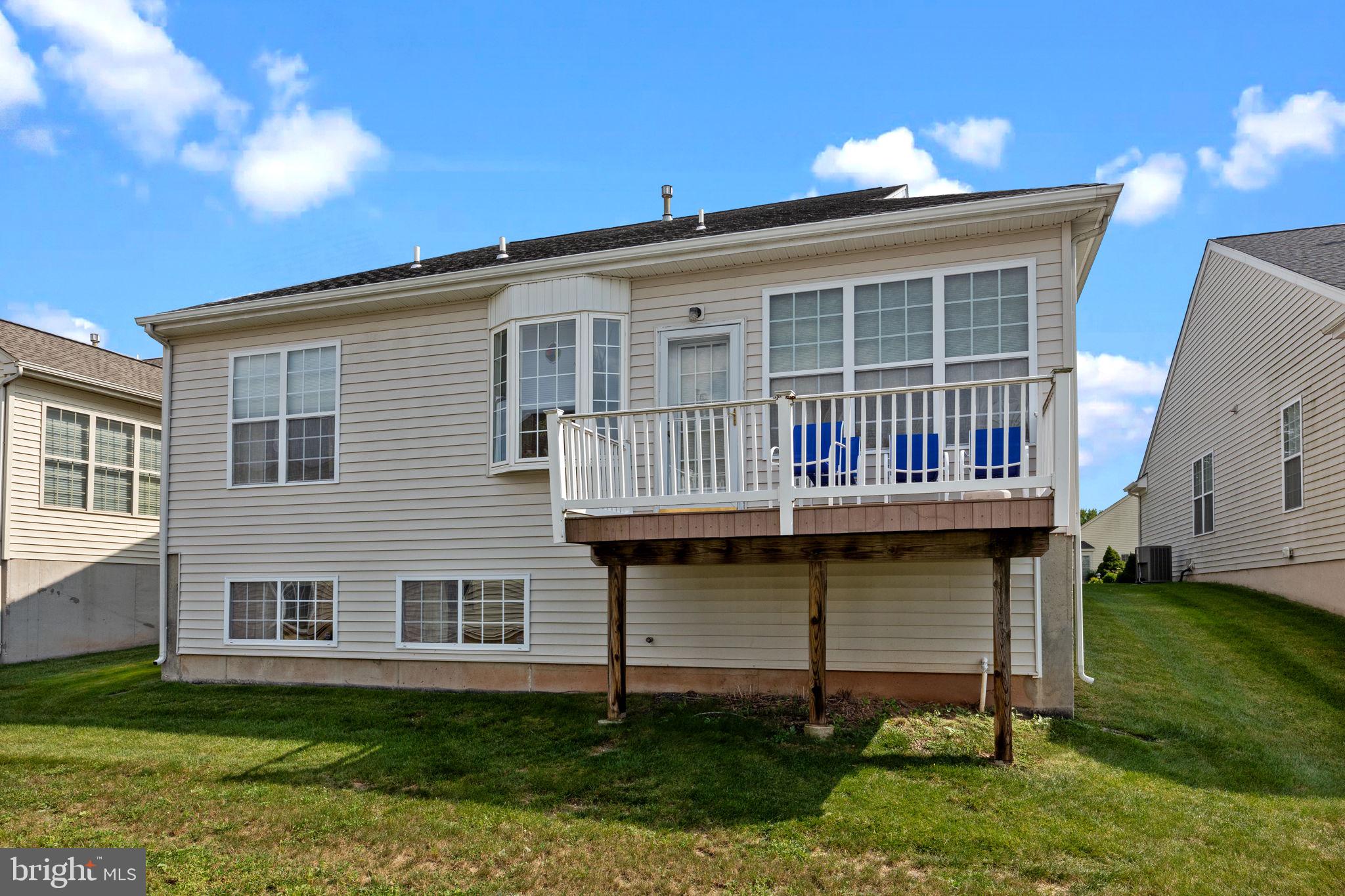 HERITAGE CR ESTS - Residential