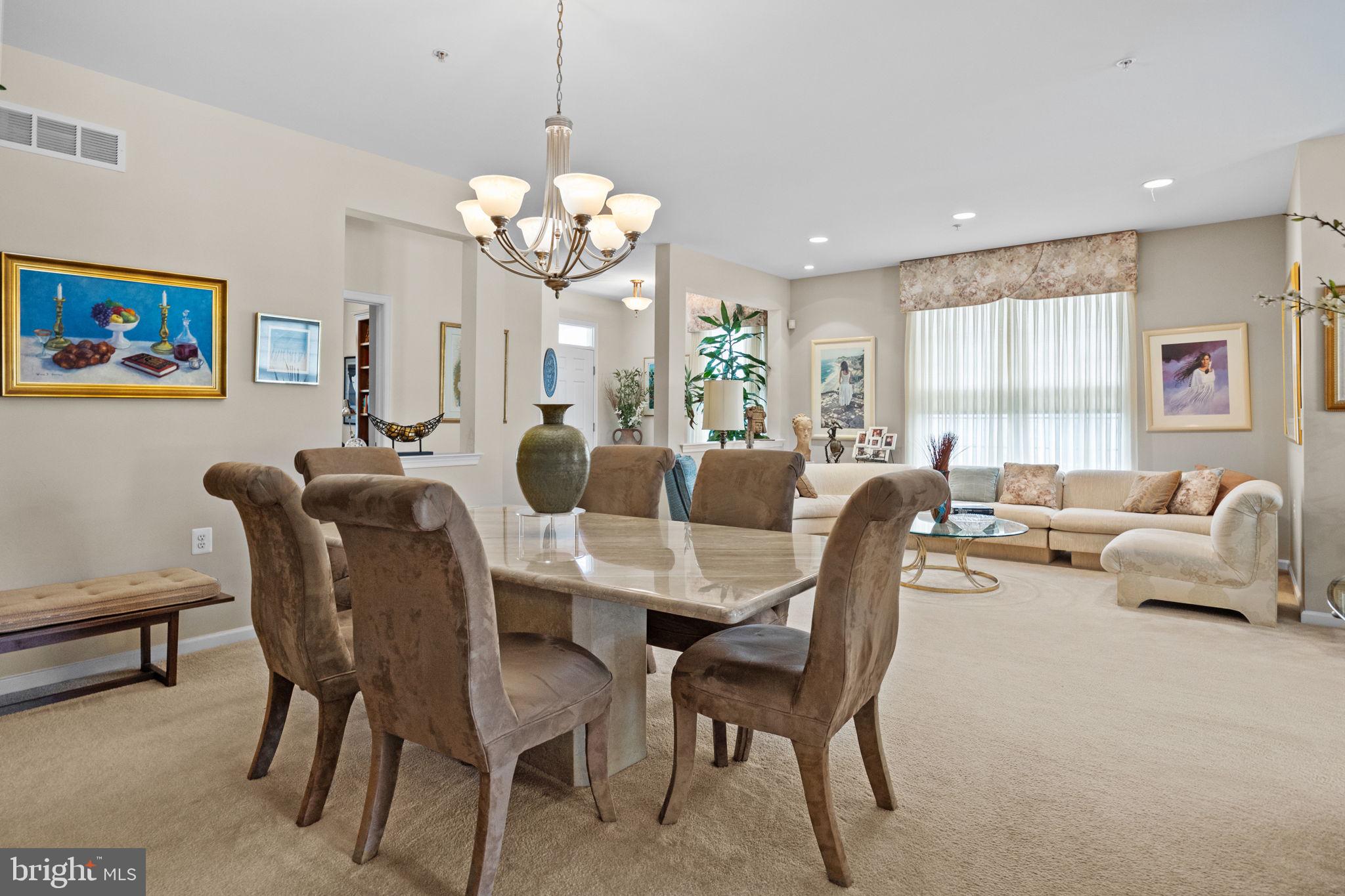 HERITAGE CR ESTS - Residential