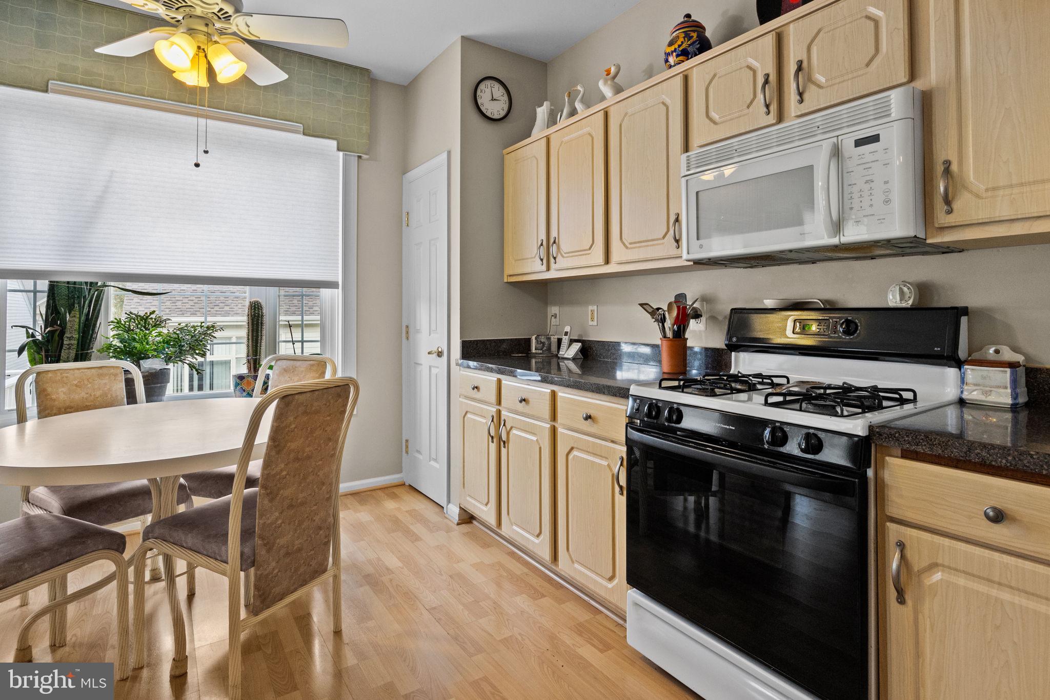 HERITAGE CR ESTS - Residential