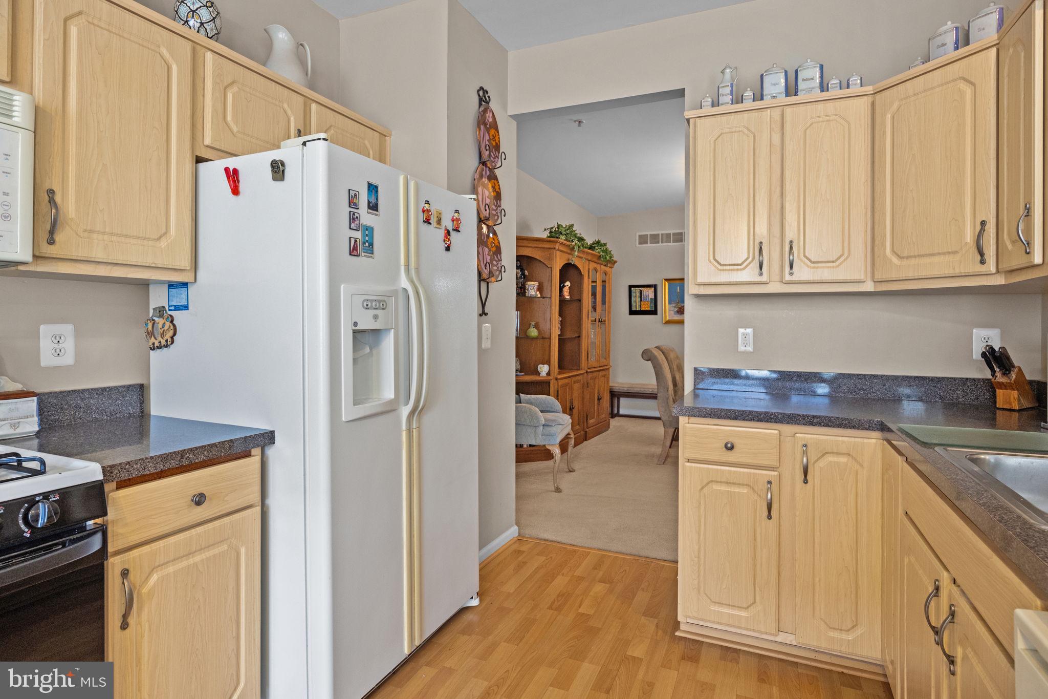 HERITAGE CR ESTS - Residential