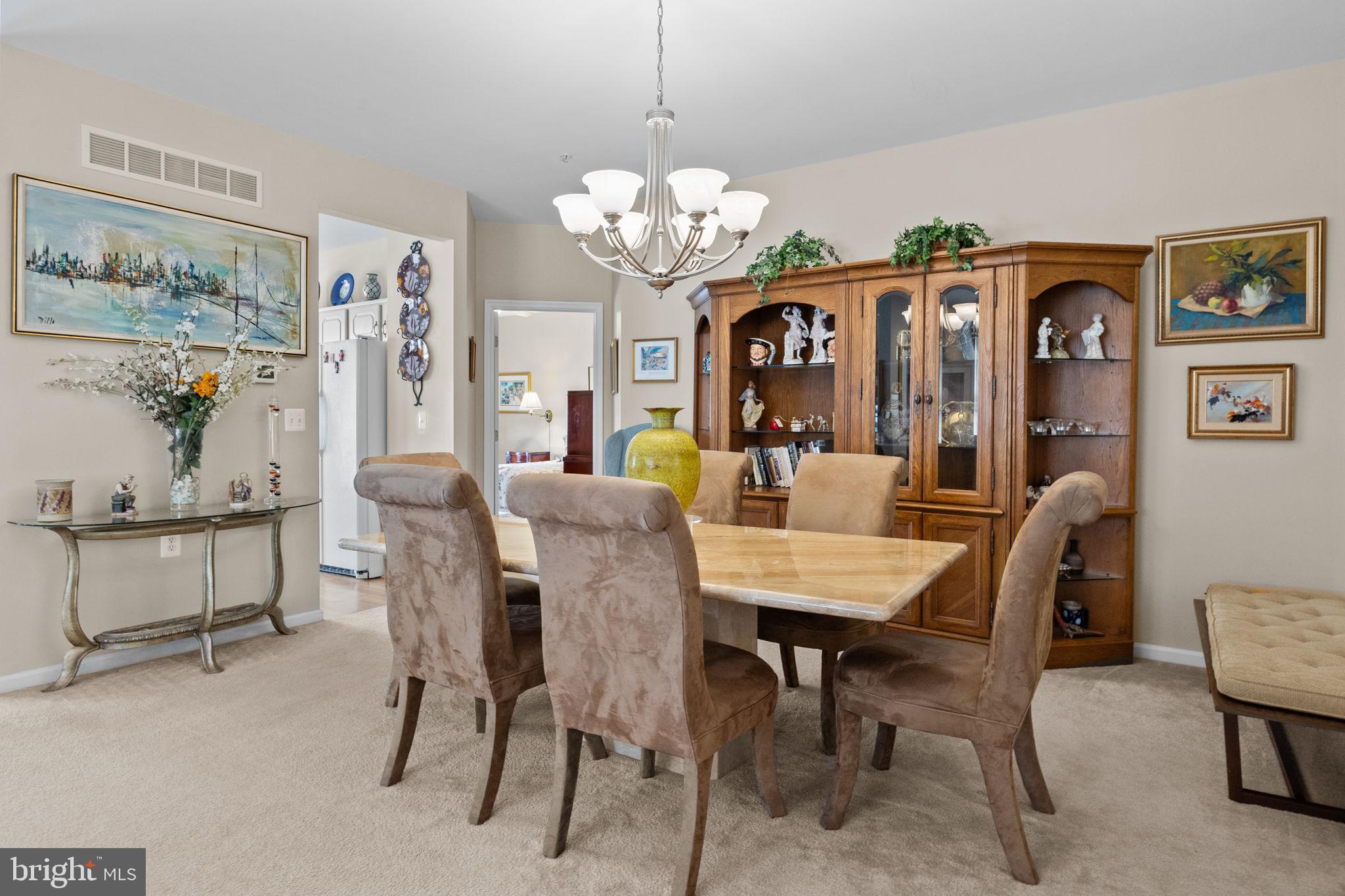 HERITAGE CR ESTS - Residential