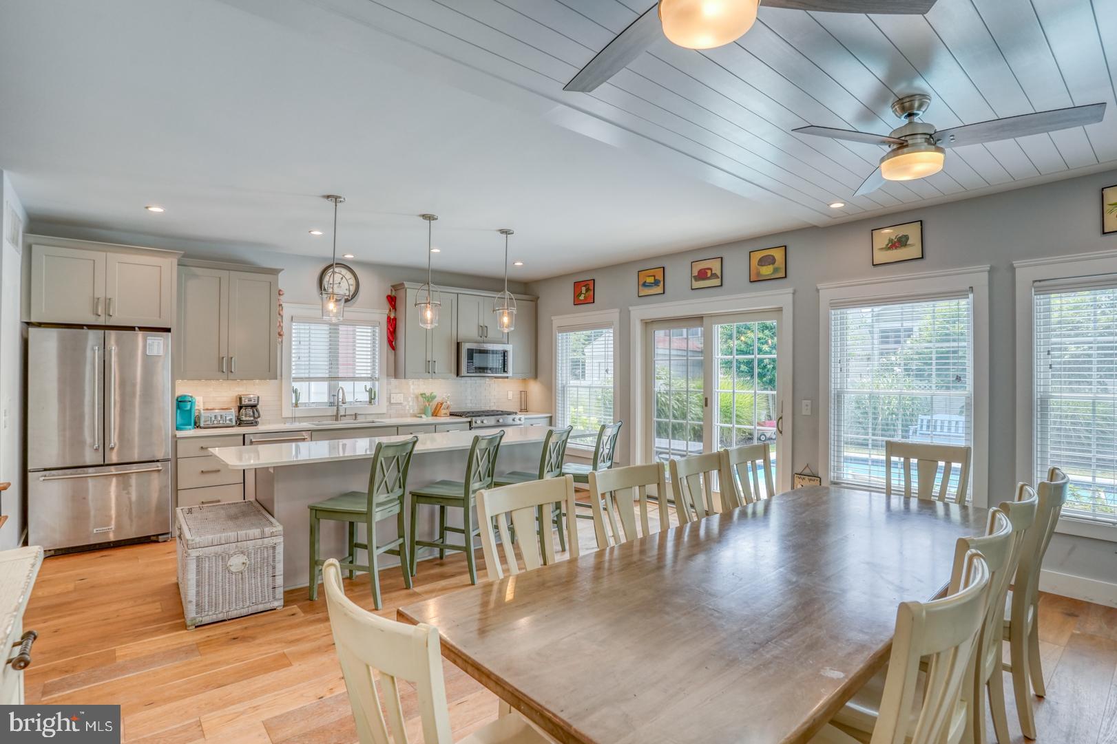 COUNTRY CLUB ESTATES - Residential