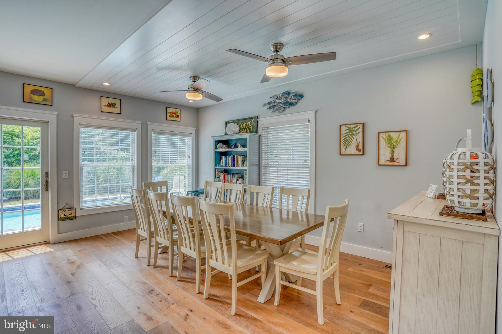 COUNTRY CLUB ESTATES - Residential