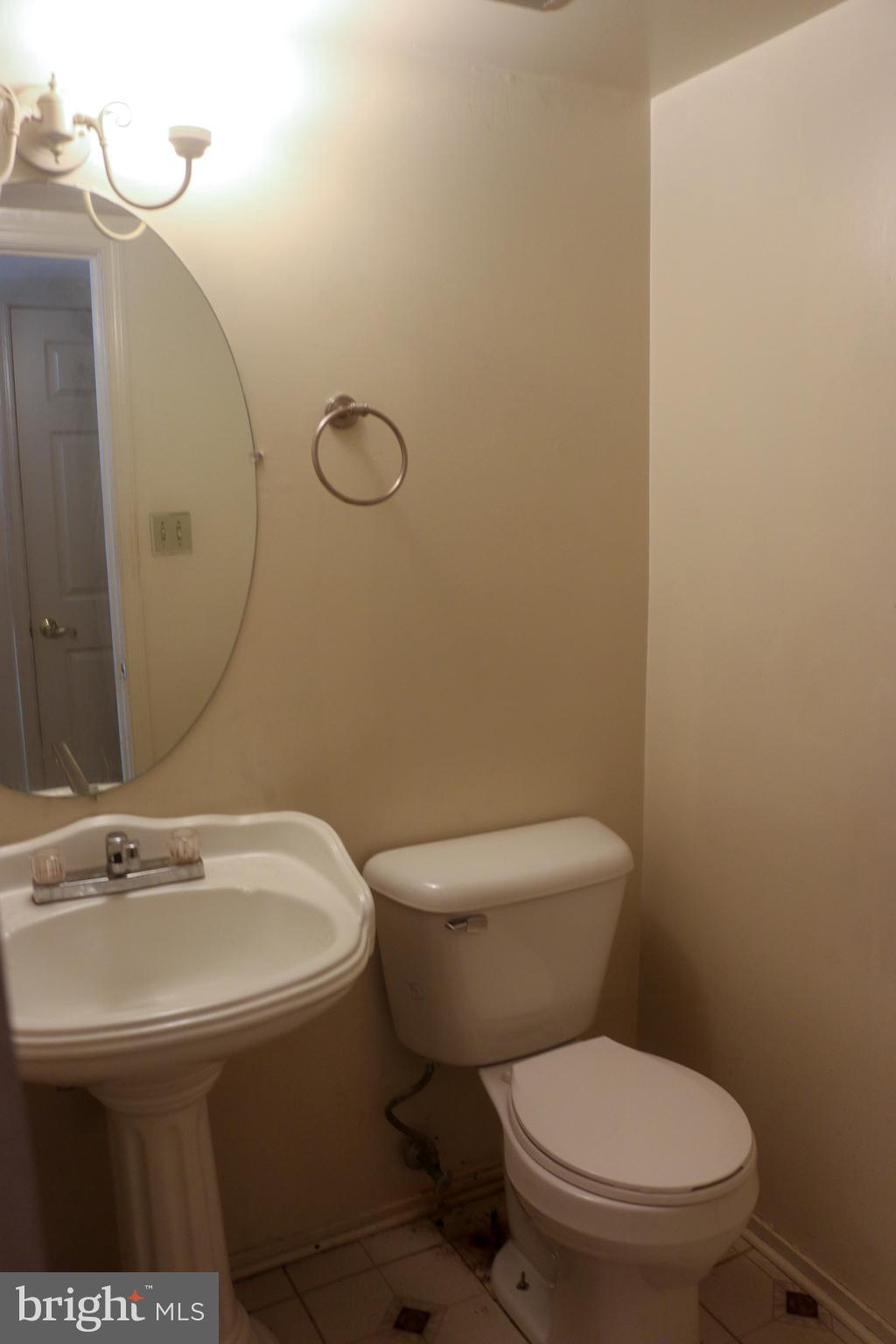 7007 MARBURY COURT