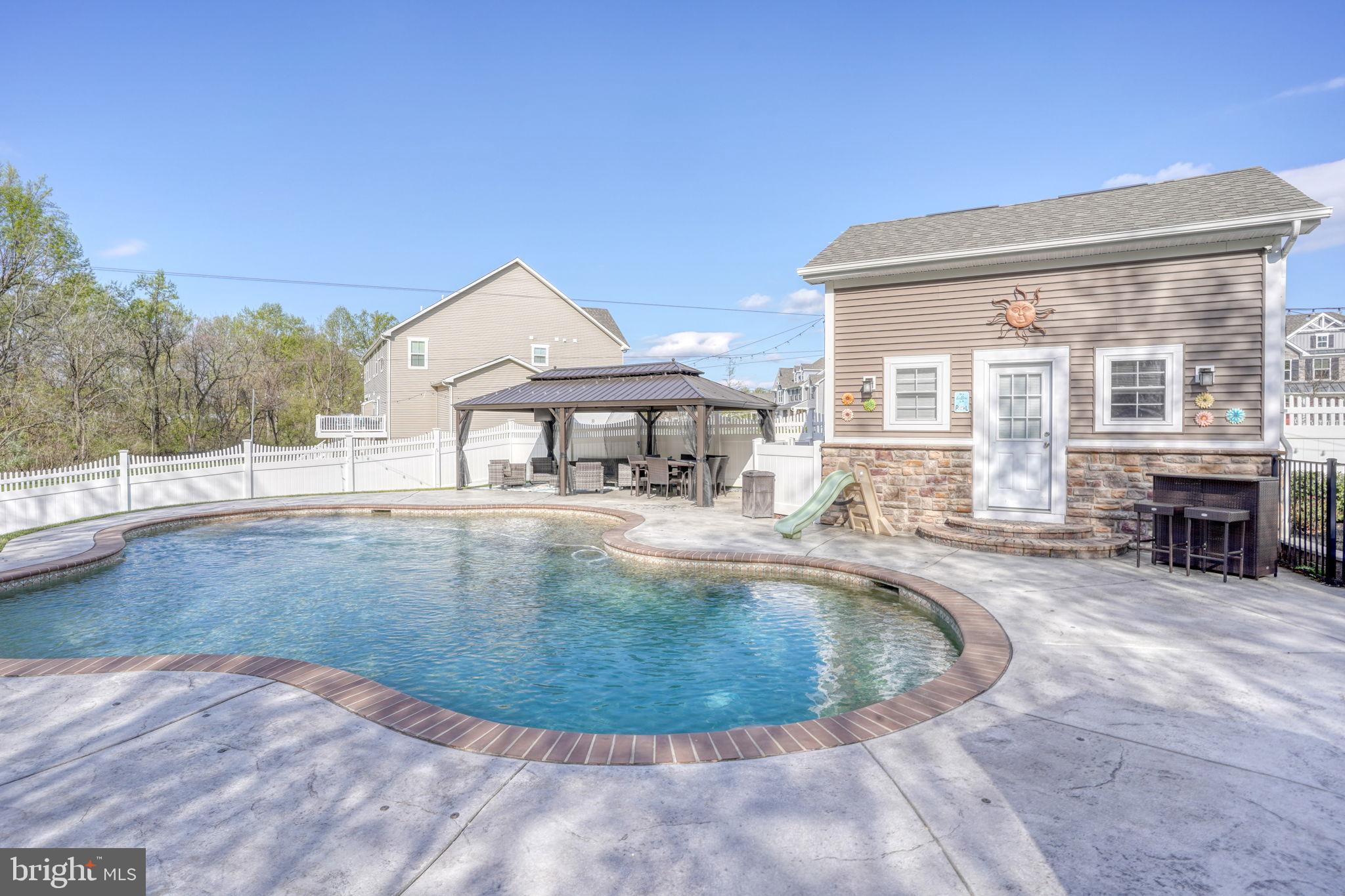 PARKSIDE - Residential