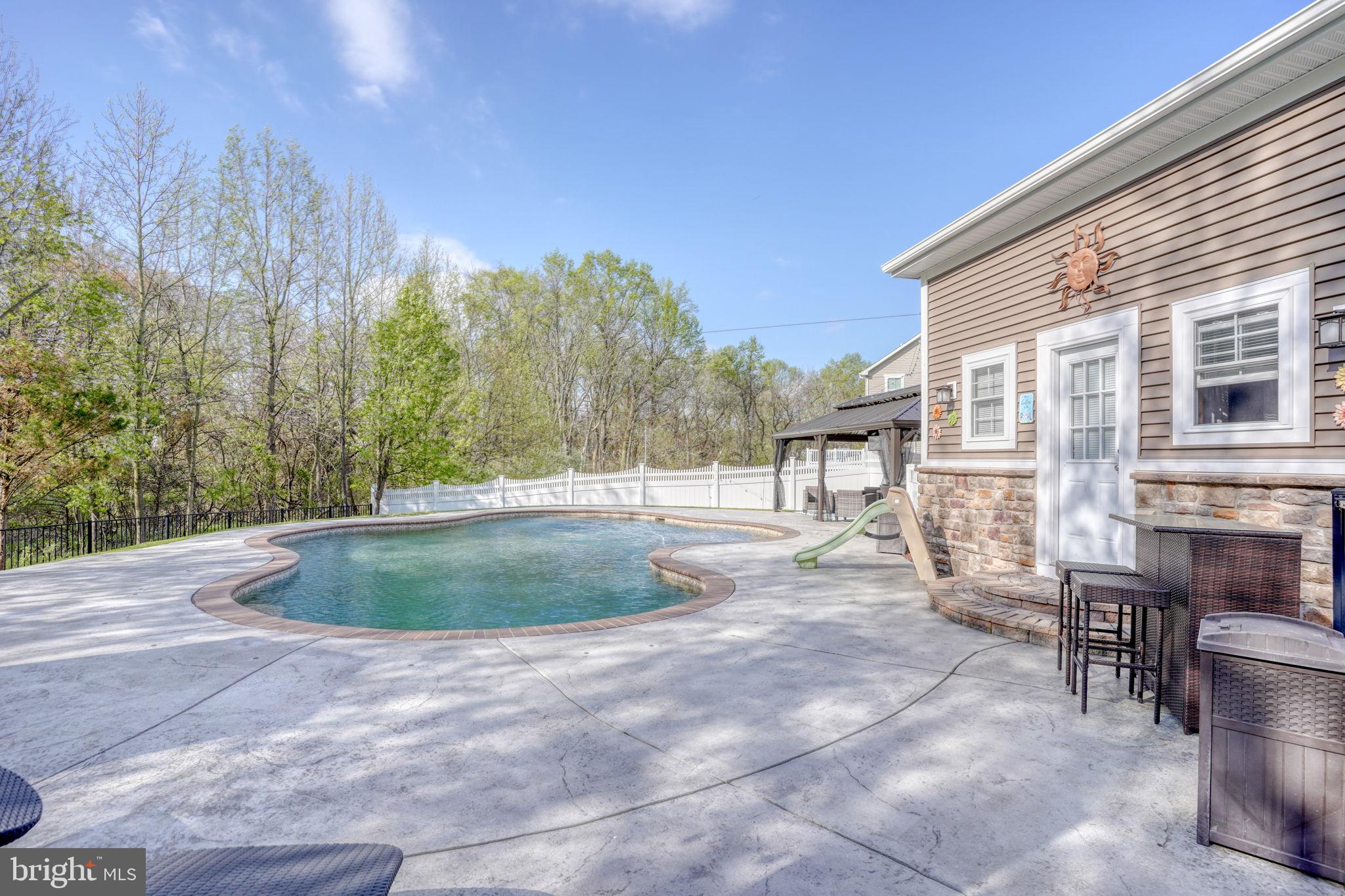 PARKSIDE - Residential