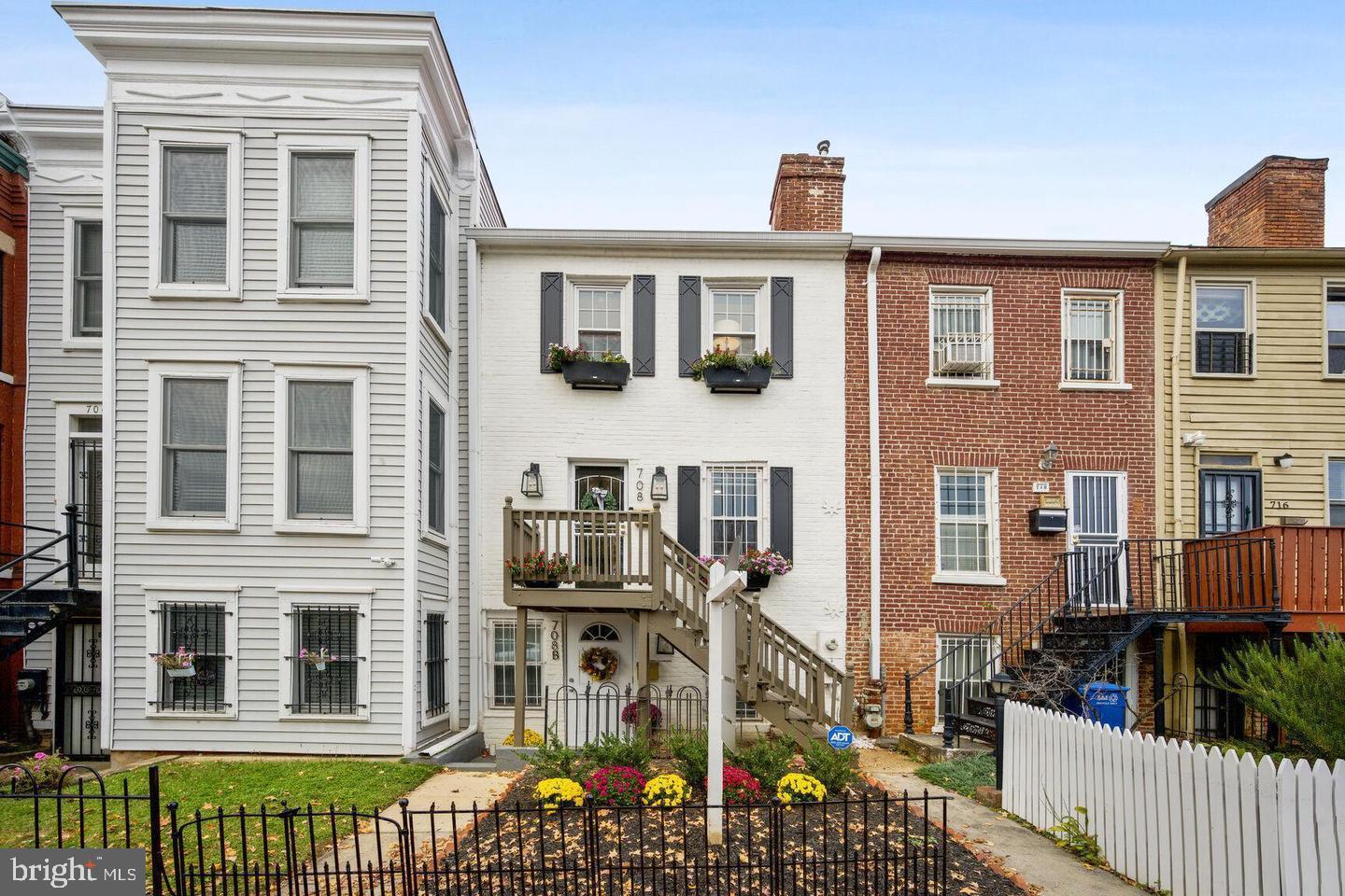 708 I STREET SE
