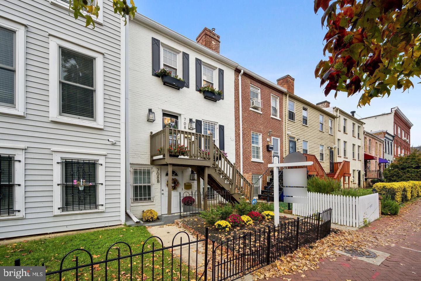 708 I STREET SE