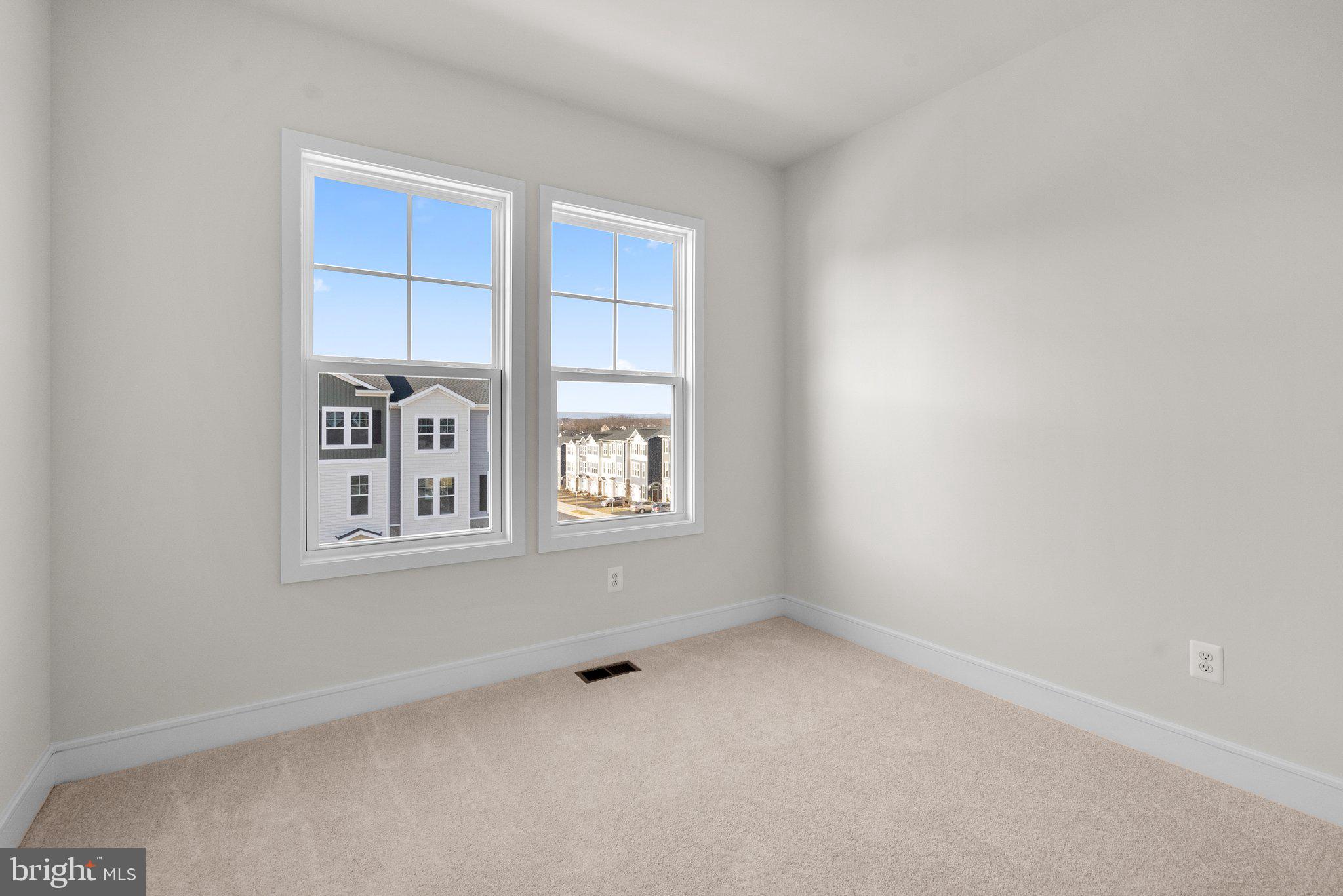 LAKE FREDERICK - Residential