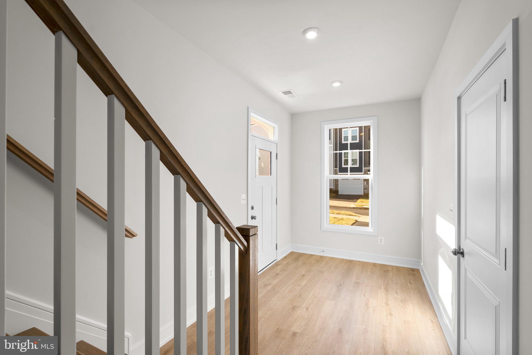 LAKE FREDERICK - Residential