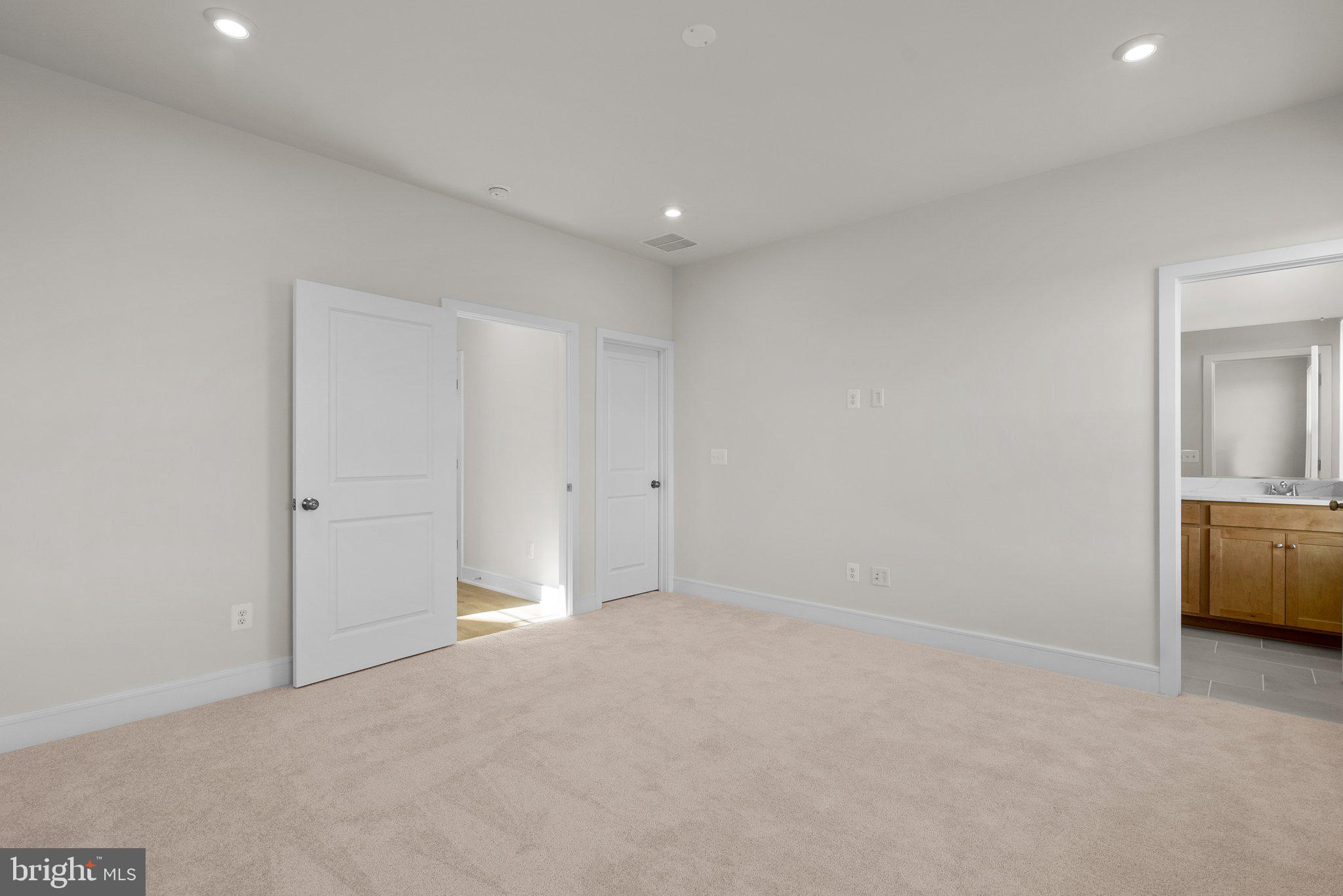 LAKE FREDERICK - Residential