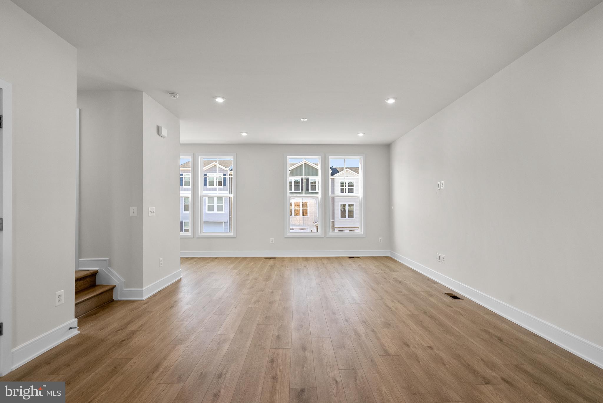 LAKE FREDERICK - Residential