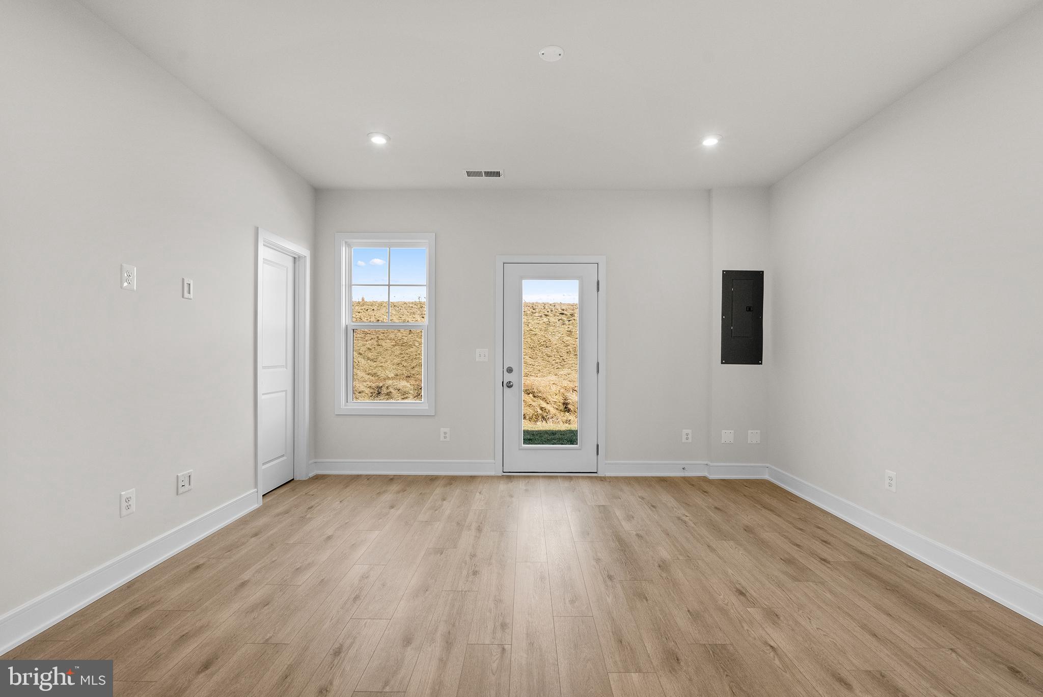 LAKE FREDERICK - Residential