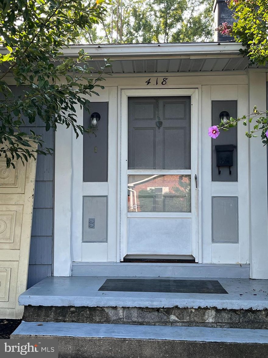 Ranch style Steel frame home located in residential area within walking distance to schools, stores, and parks. Features 3 bedrooms, 1 and 3/4 baths, hardwood floors, Large kitchen with multiple cabinets for storage. Spacious living room with gas fireplace. Basement has large laundry area with hook-ups for washer and dryer, large chest freezer, open rec/family room and storage. Large rear deck (3 years old) accessible from kitchen and Master bedroom. Overlooks large fenced back yard. Roof is 1 year old.