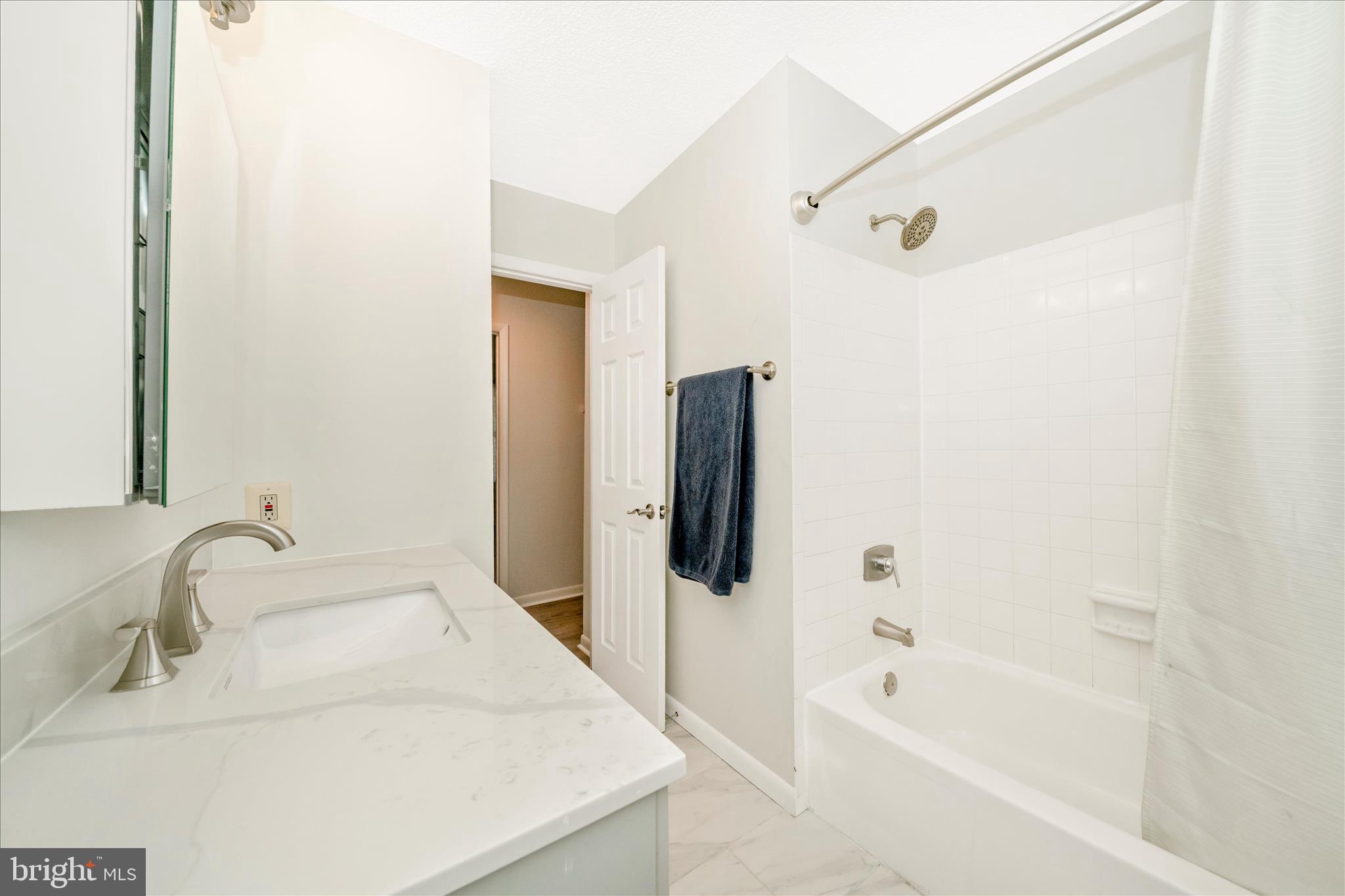 MARY-CATHERINE ESTATES - Residential