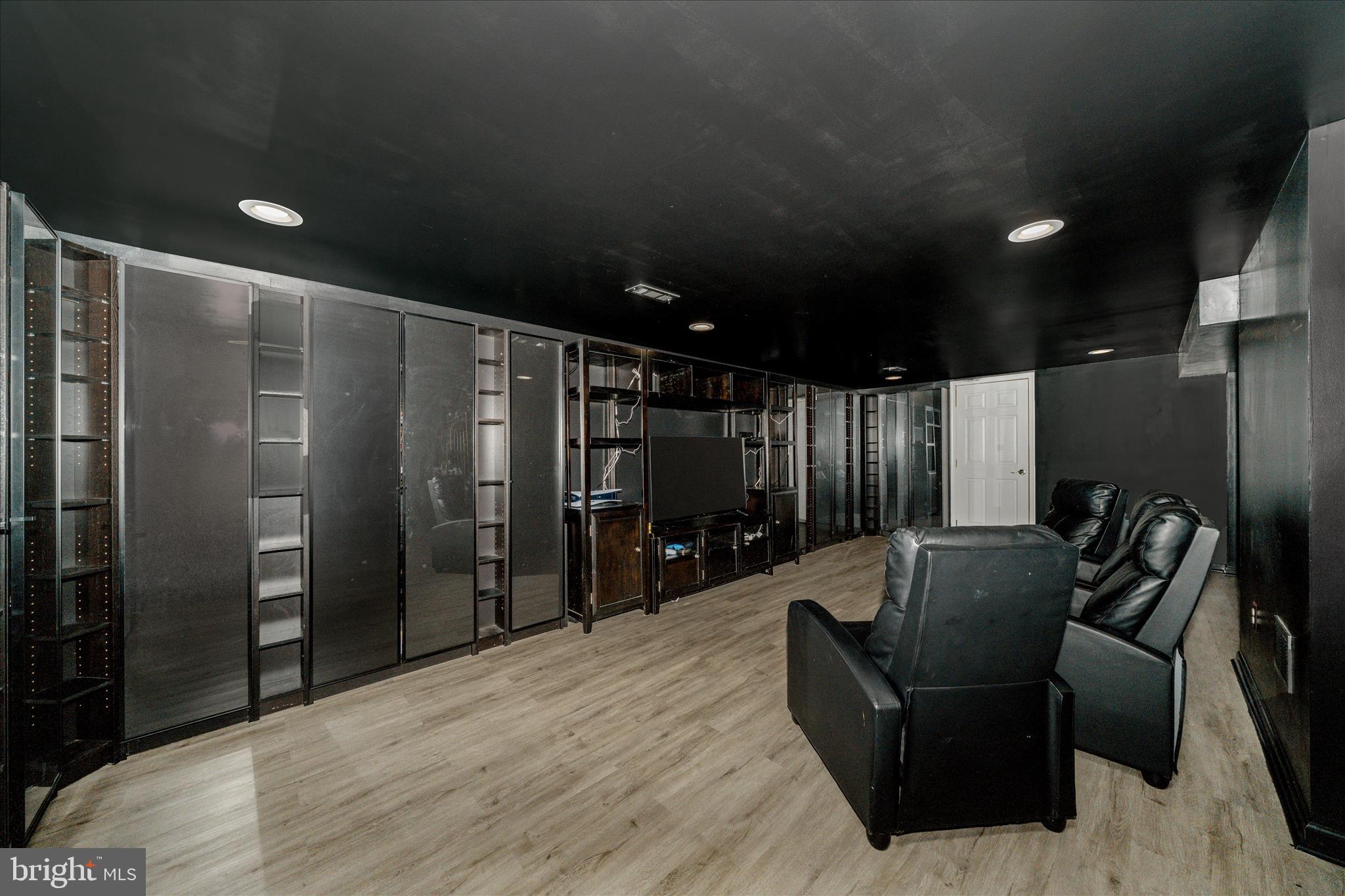 MARY-CATHERINE ESTATES - Residential