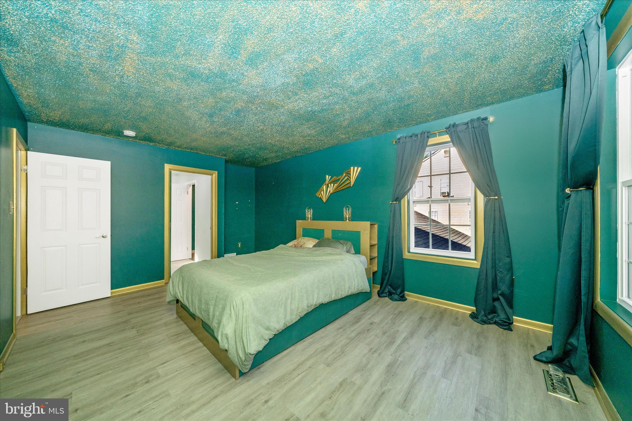 MARY-CATHERINE ESTATES - Residential