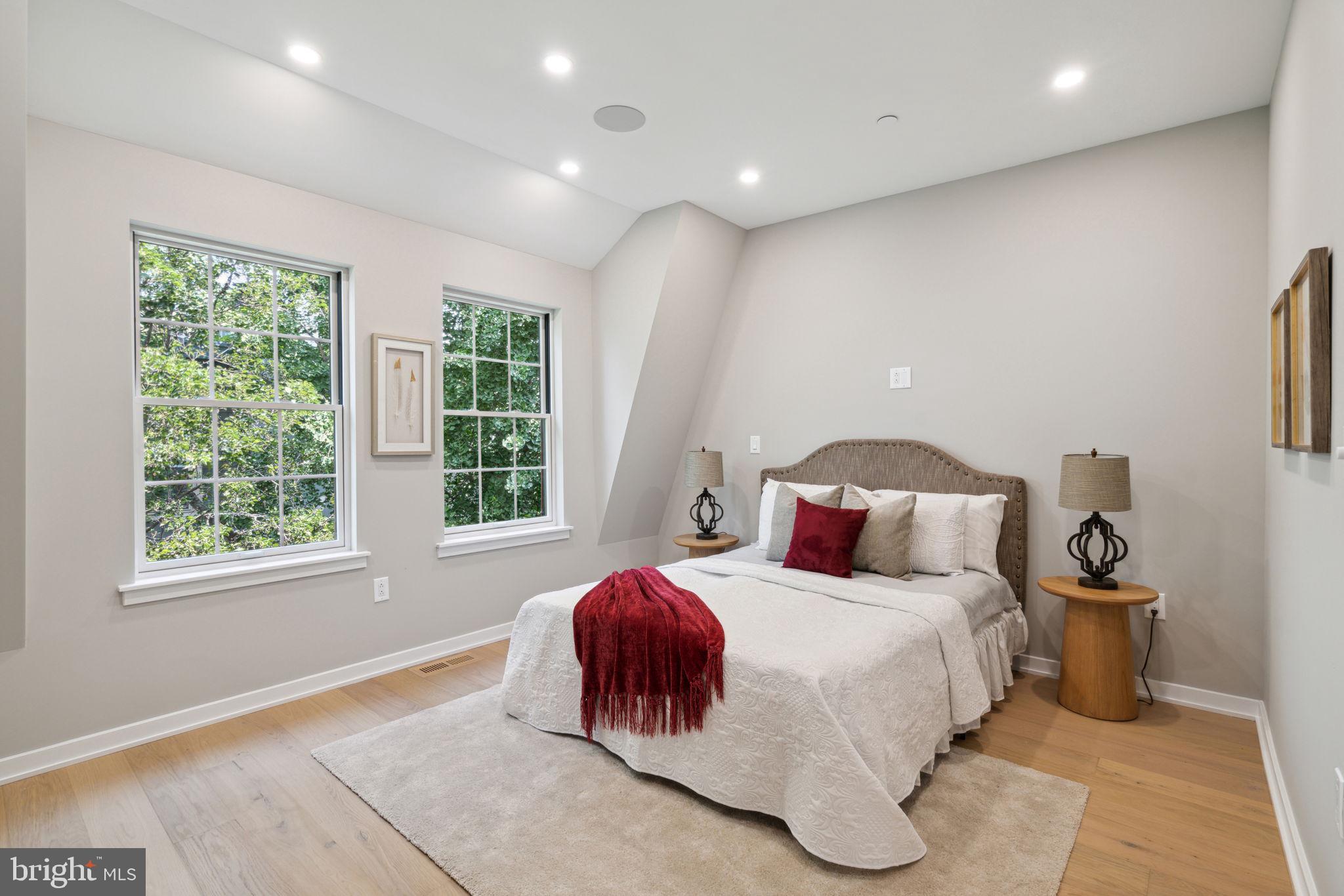 GRADUATE HOSPITAL - Residential