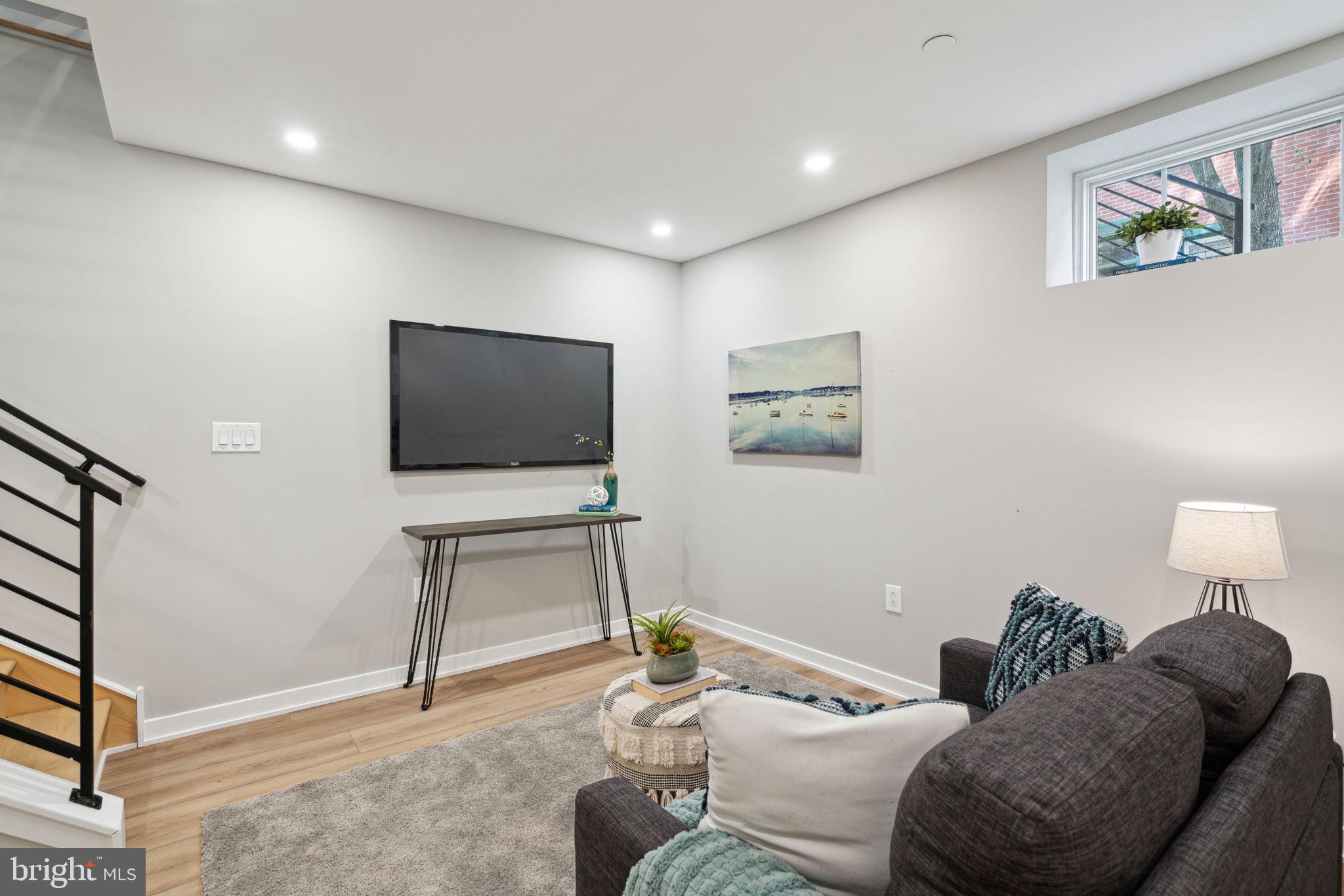 GRADUATE HOSPITAL - Residential