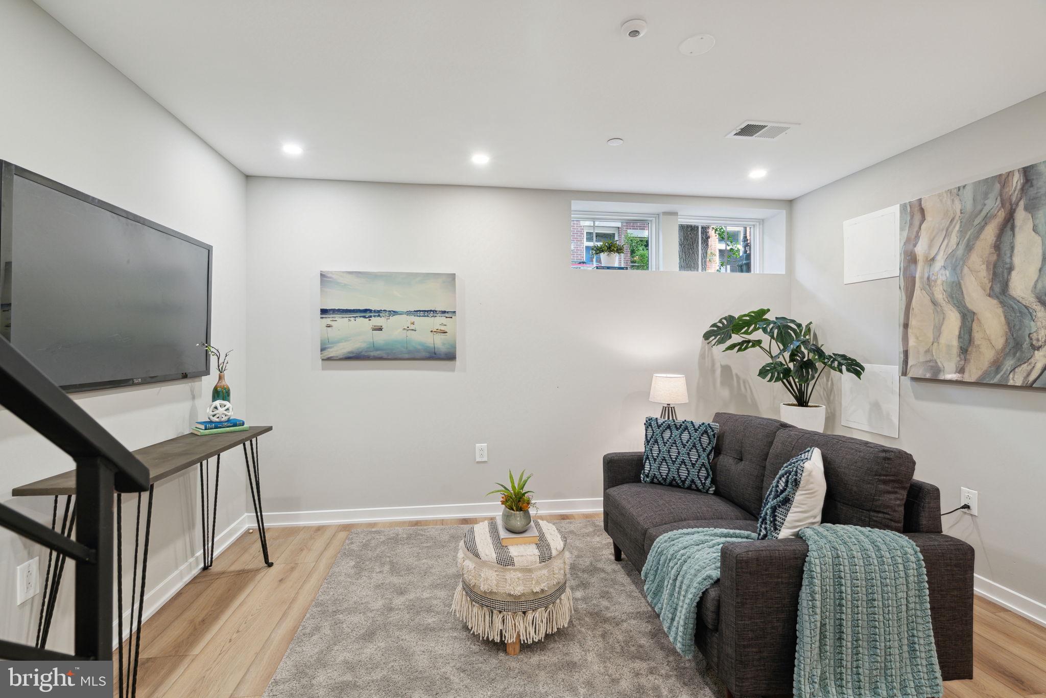 GRADUATE HOSPITAL - Residential