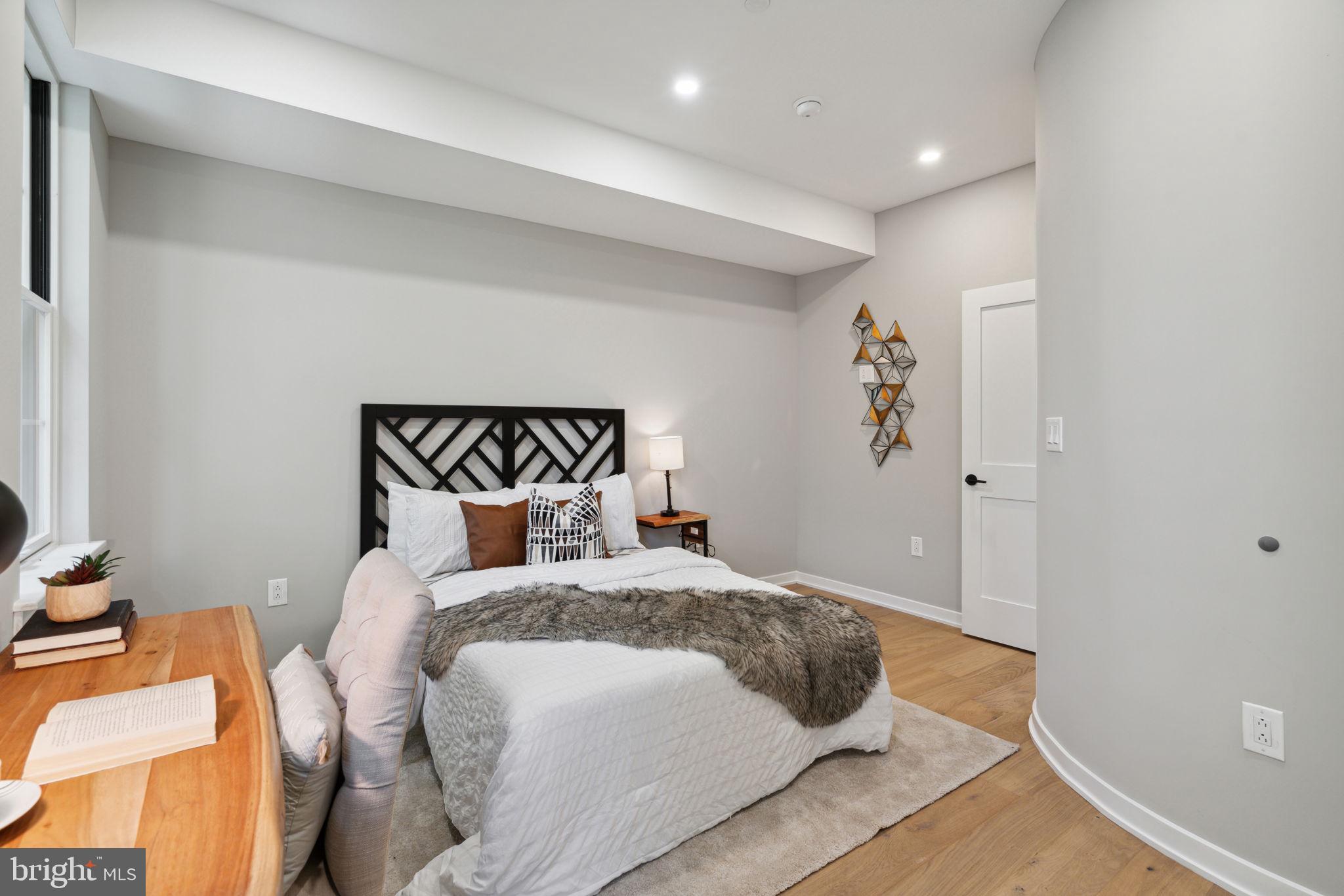 GRADUATE HOSPITAL - Residential