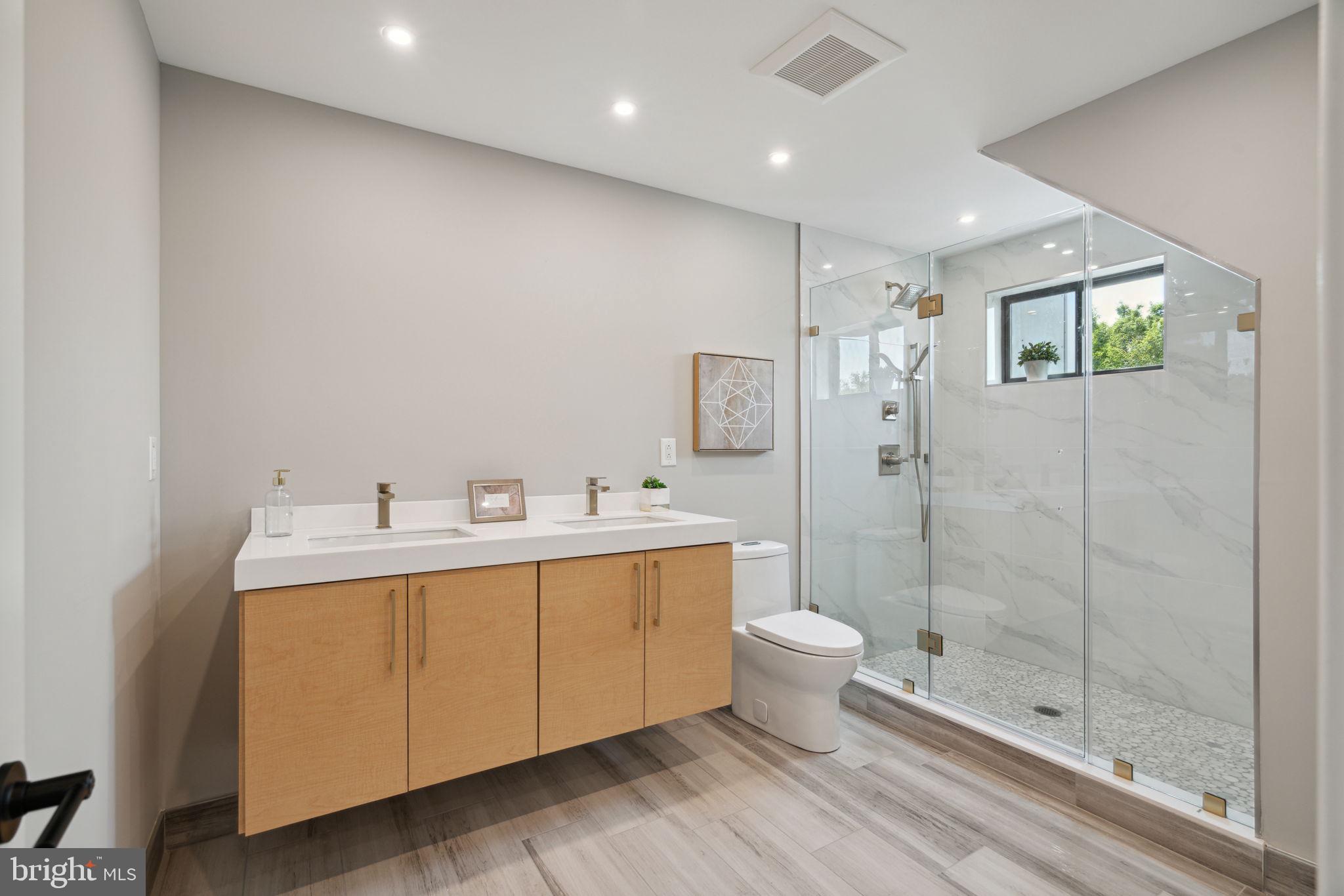 GRADUATE HOSPITAL - Residential