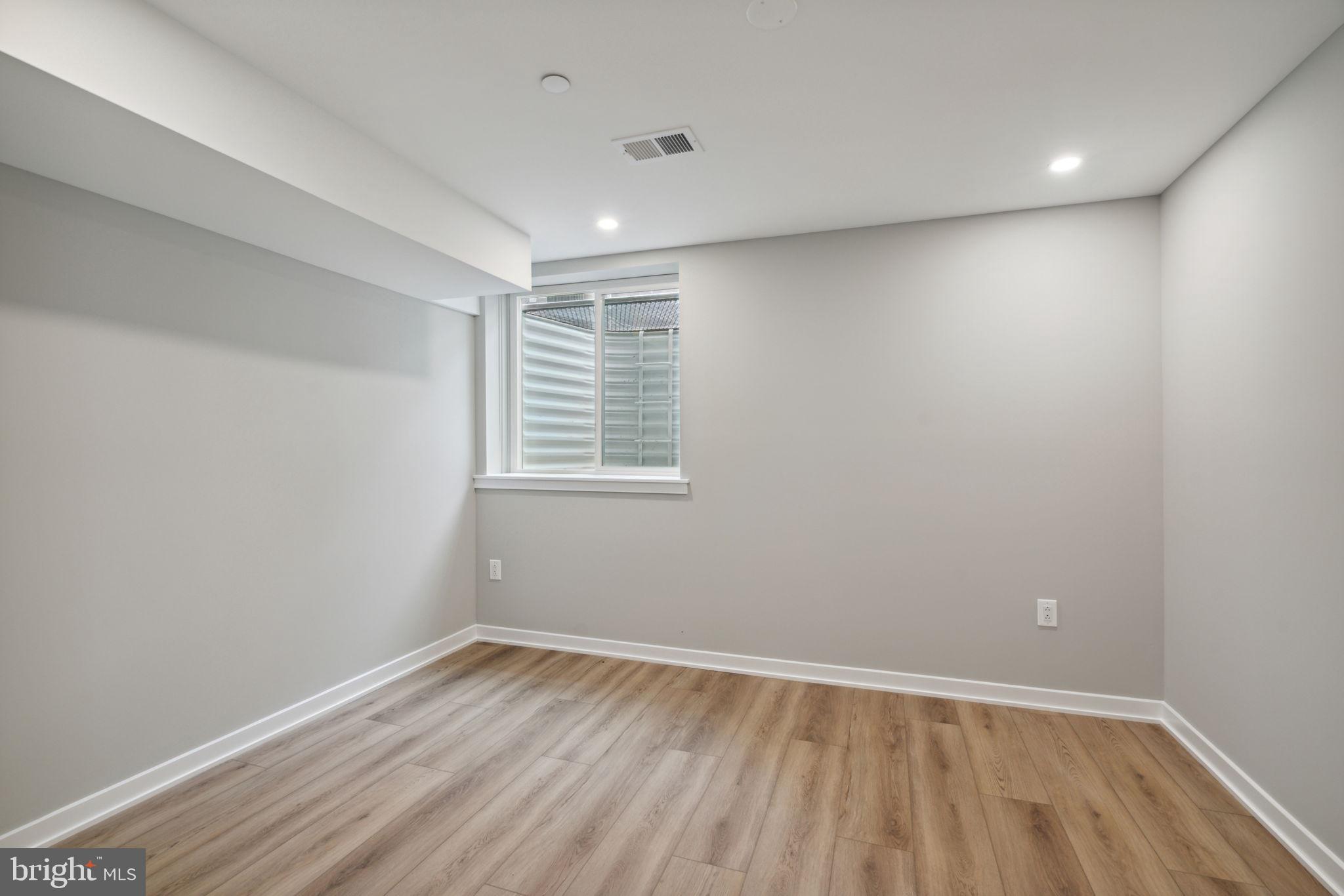 GRADUATE HOSPITAL - Residential