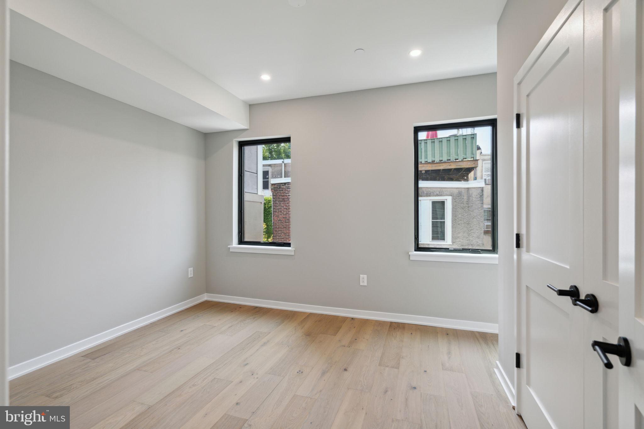 GRADUATE HOSPITAL - Residential