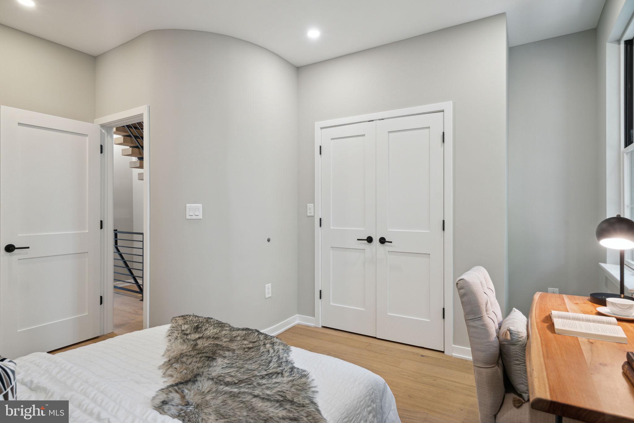 GRADUATE HOSPITAL - Residential