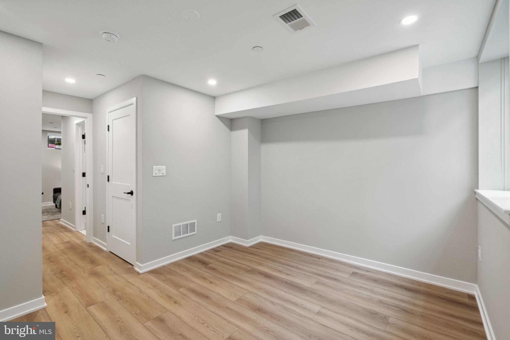 GRADUATE HOSPITAL - Residential