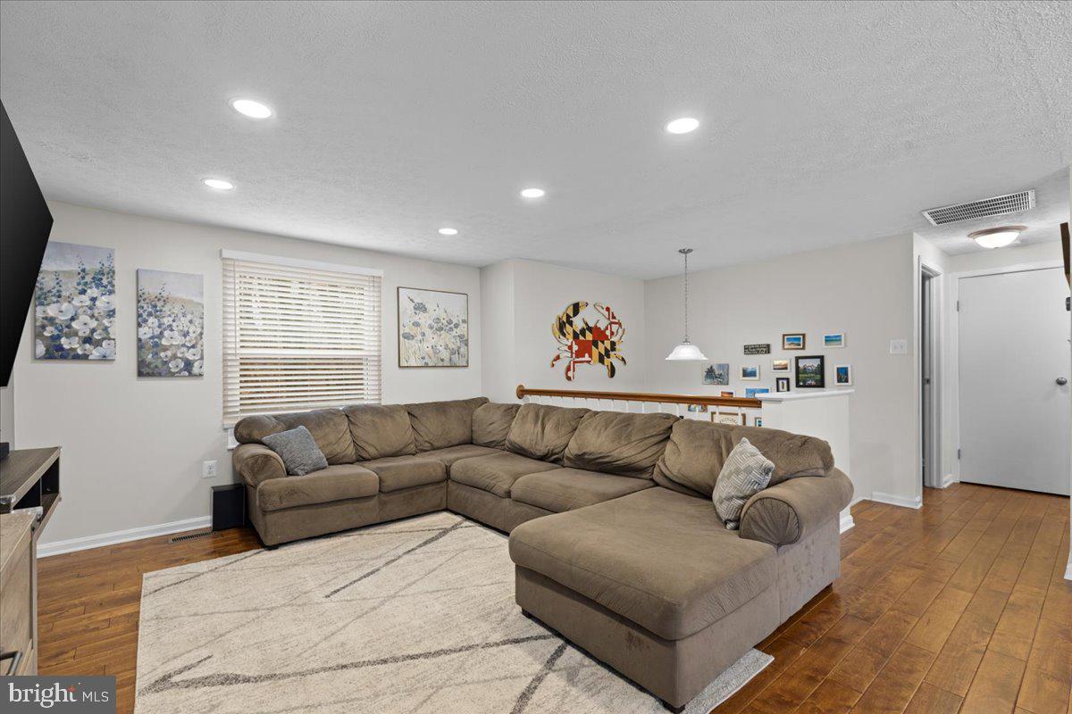 CHESAPEAKE HEIGHTS - Residential