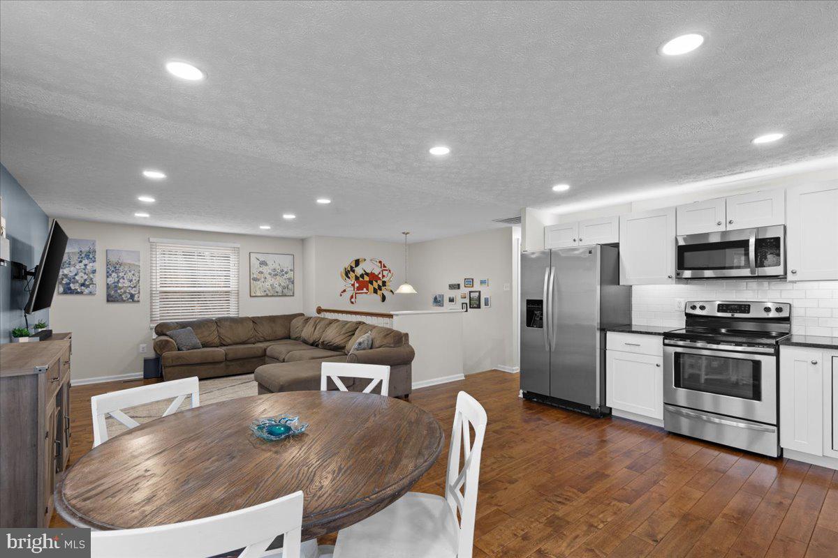 CHESAPEAKE HEIGHTS - Residential