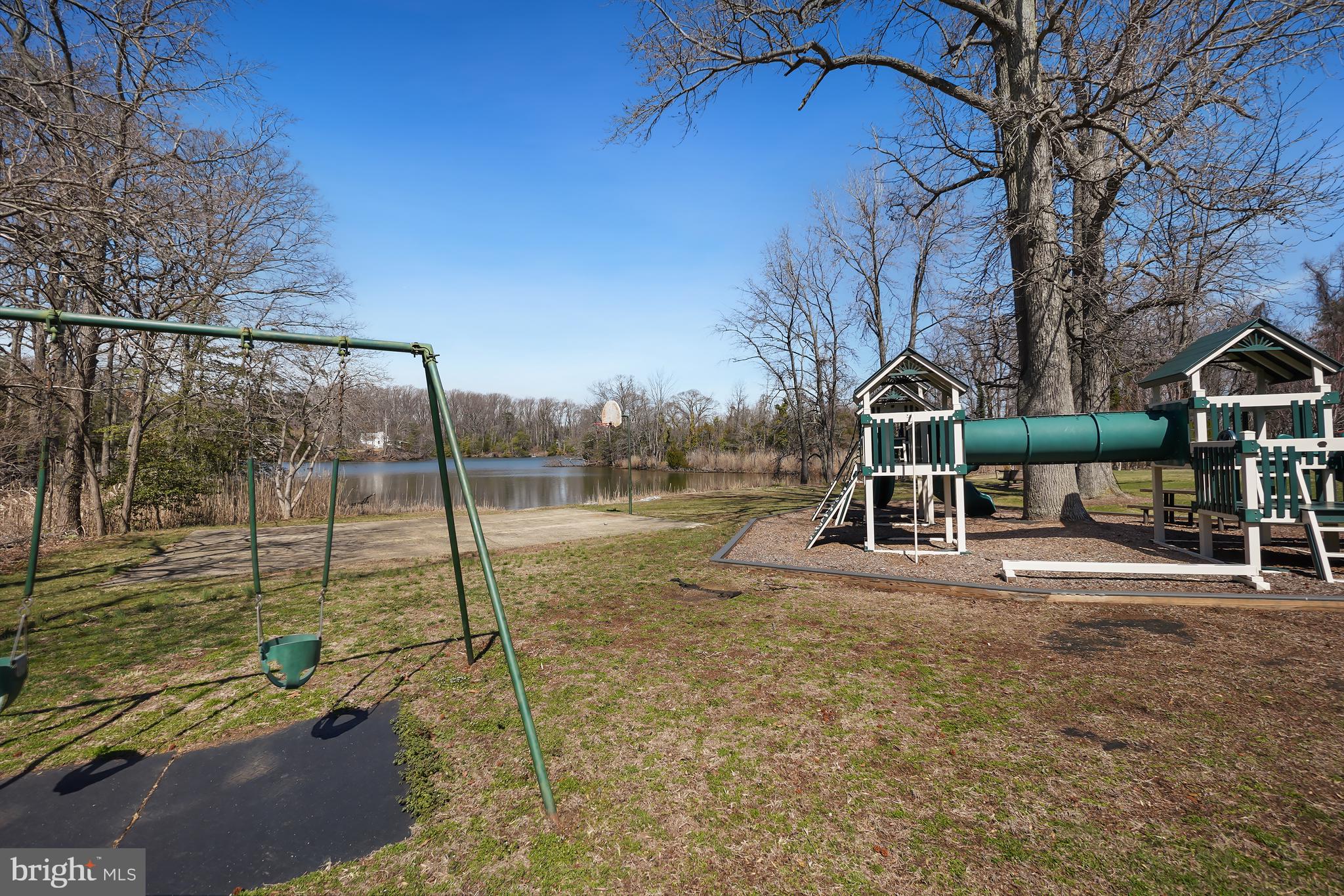 SAUNDERS POINT - Residential