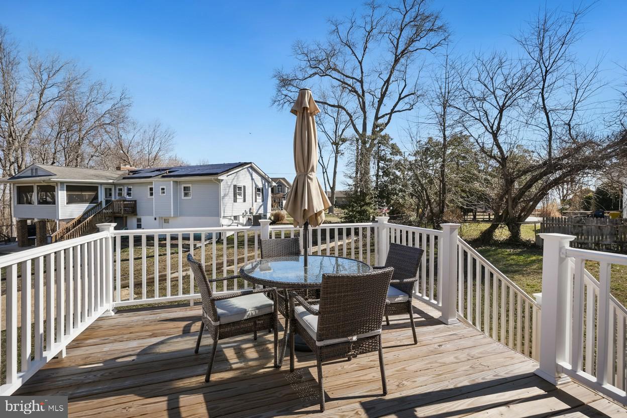 SAUNDERS POINT - Residential