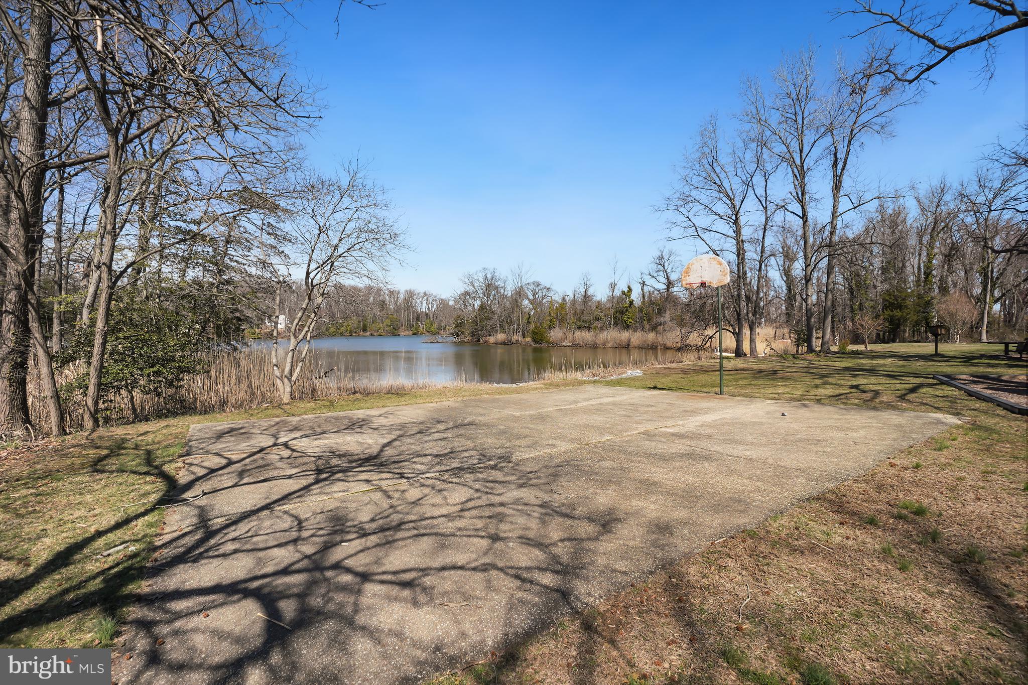 SAUNDERS POINT - Residential