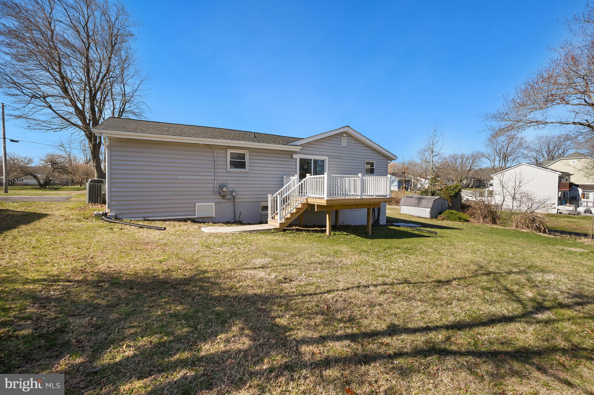 SAUNDERS POINT - Residential